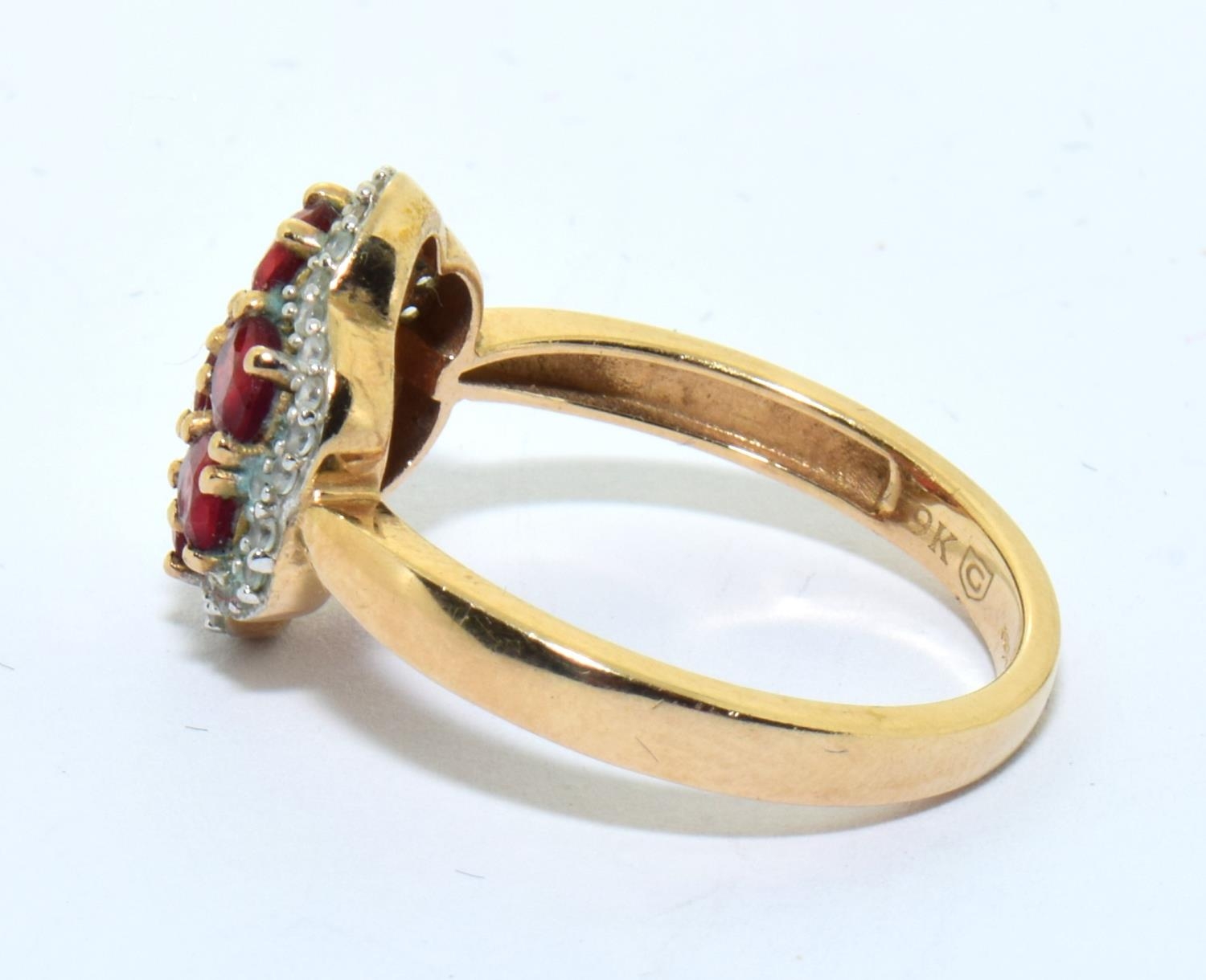 9ct gold ladies Garnet design halo ring size N - Image 2 of 5