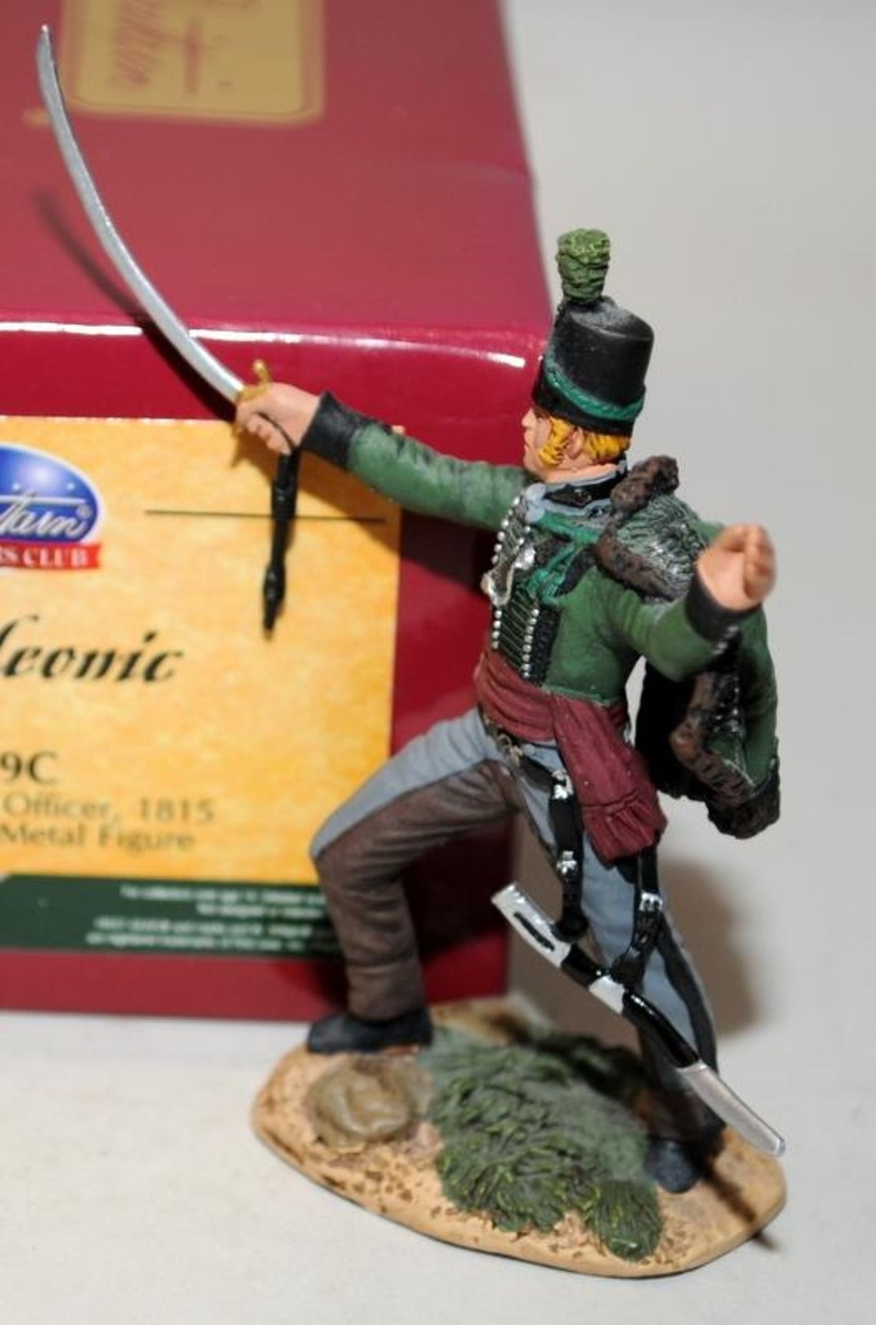 Britain's Napoleonic War limited edition figure: 50009C British 95th Rifles Officer 1815, your - Image 2 of 3