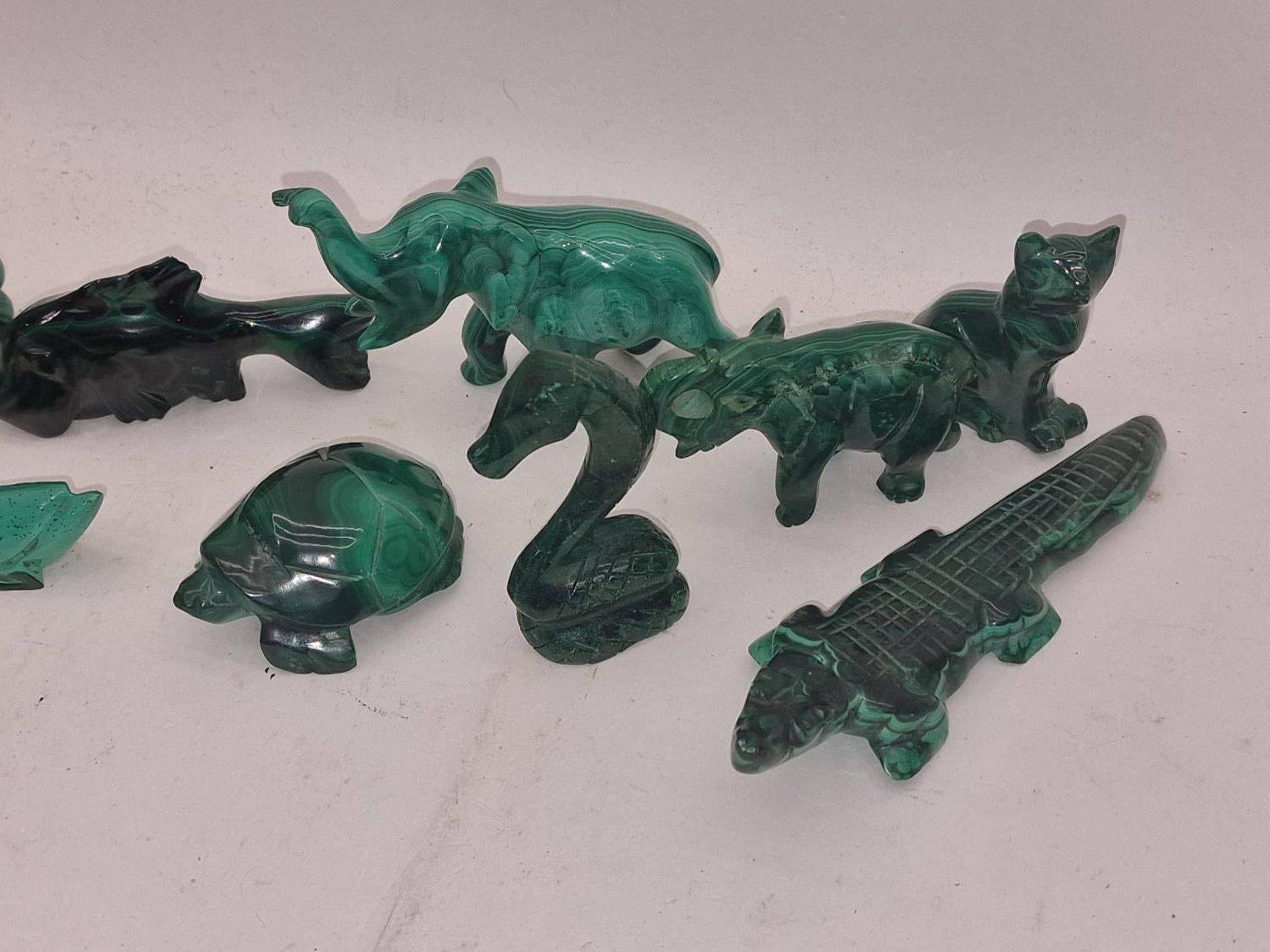 A collection of Malachite animals (17). - Image 4 of 4