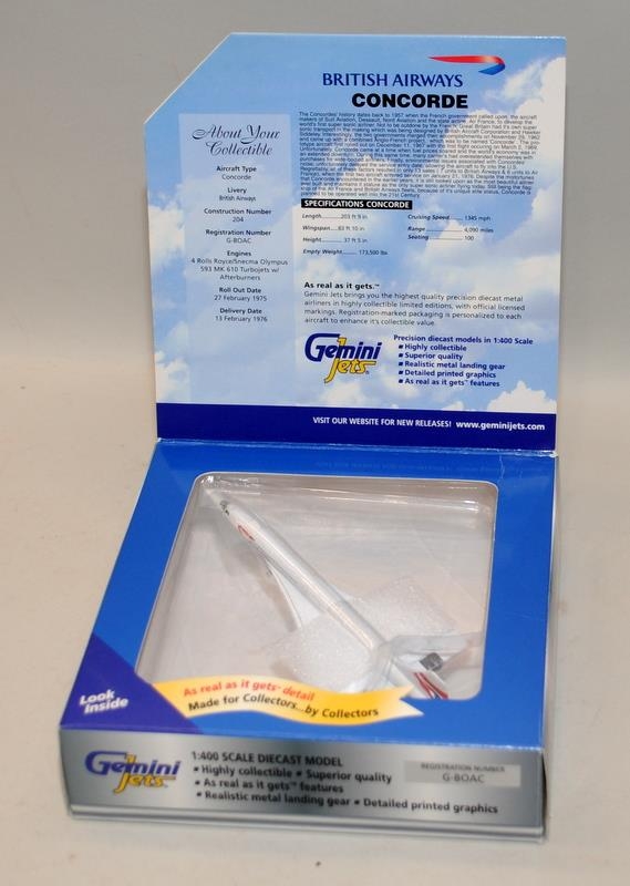 Gemini Jets 1:400 scale die-cast model aircraft. 3 models in lot, all boxed c/w 2 boxed airport - Image 4 of 4