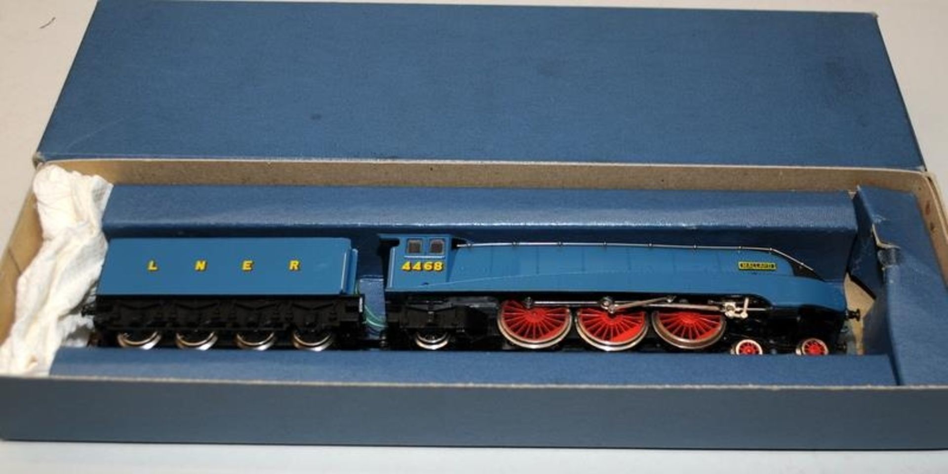Liliput OO gauge LNER Mallard Locomotive and Tender. Boxed - Image 3 of 3