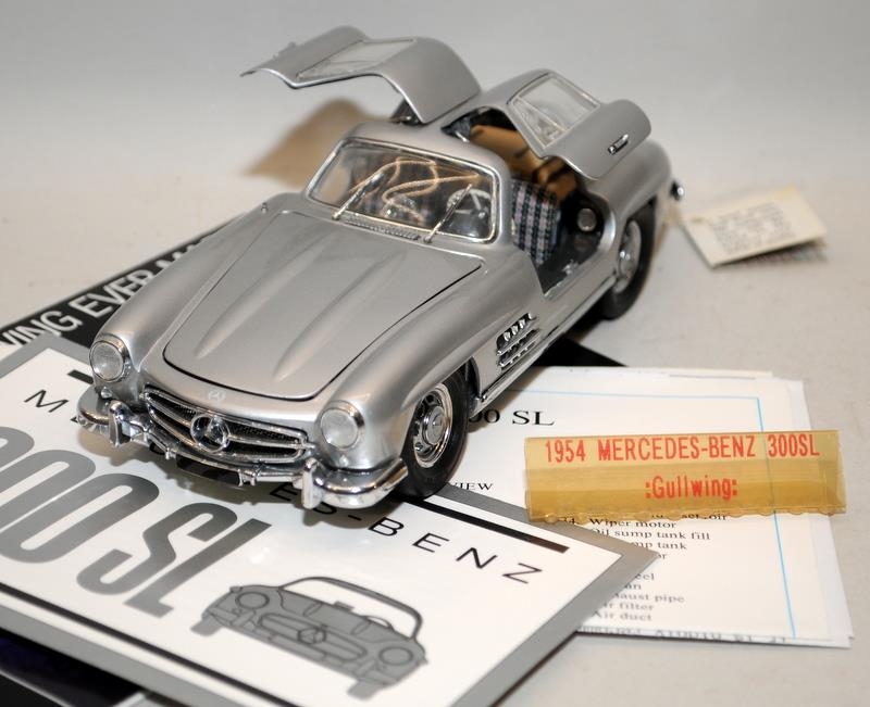 Franklin Mint 1:24 scale 1954 Mercedes Benz 300SL Gullwing , boxed with papers - Image 2 of 2