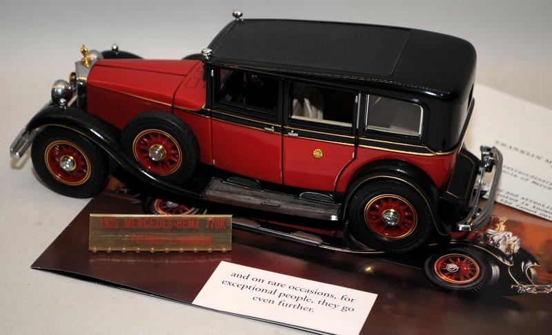 Franklin Mint 1:24 Scale 1935 Mercedes Benz 770K Pullman Limousine with box and papers c/w - Image 3 of 3