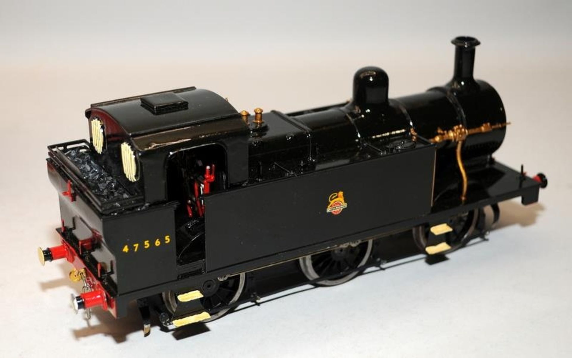 Vintage Eric Underhill O gauge Built Kit 0-6-0 Tank Engine, BR Black 47565, with motor. In - Image 3 of 5