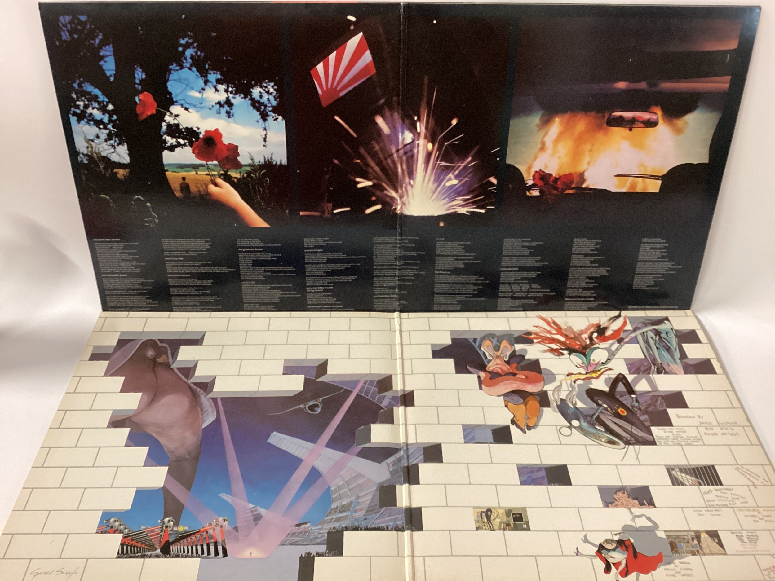 PINK FLOYD VINYL LP RECORDS X 2. Copies here include ‘The Wall’ double album on Harvest SHDW 411 - Bild 3 aus 9