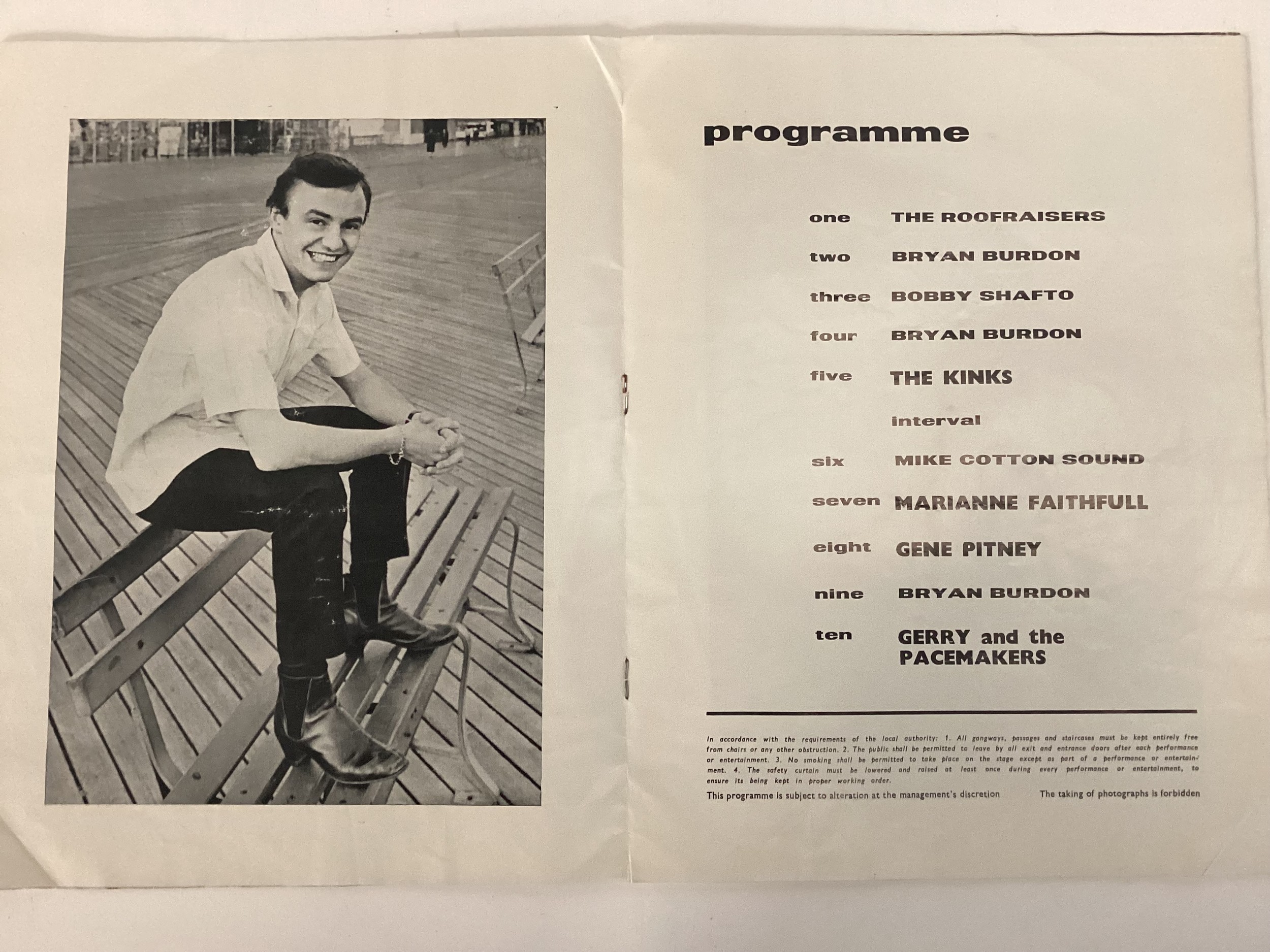 4 VINTAGE MUSIC CONCERT PROGRAMMES. To include The Dave Clark Five with stars also to include The - Image 2 of 10