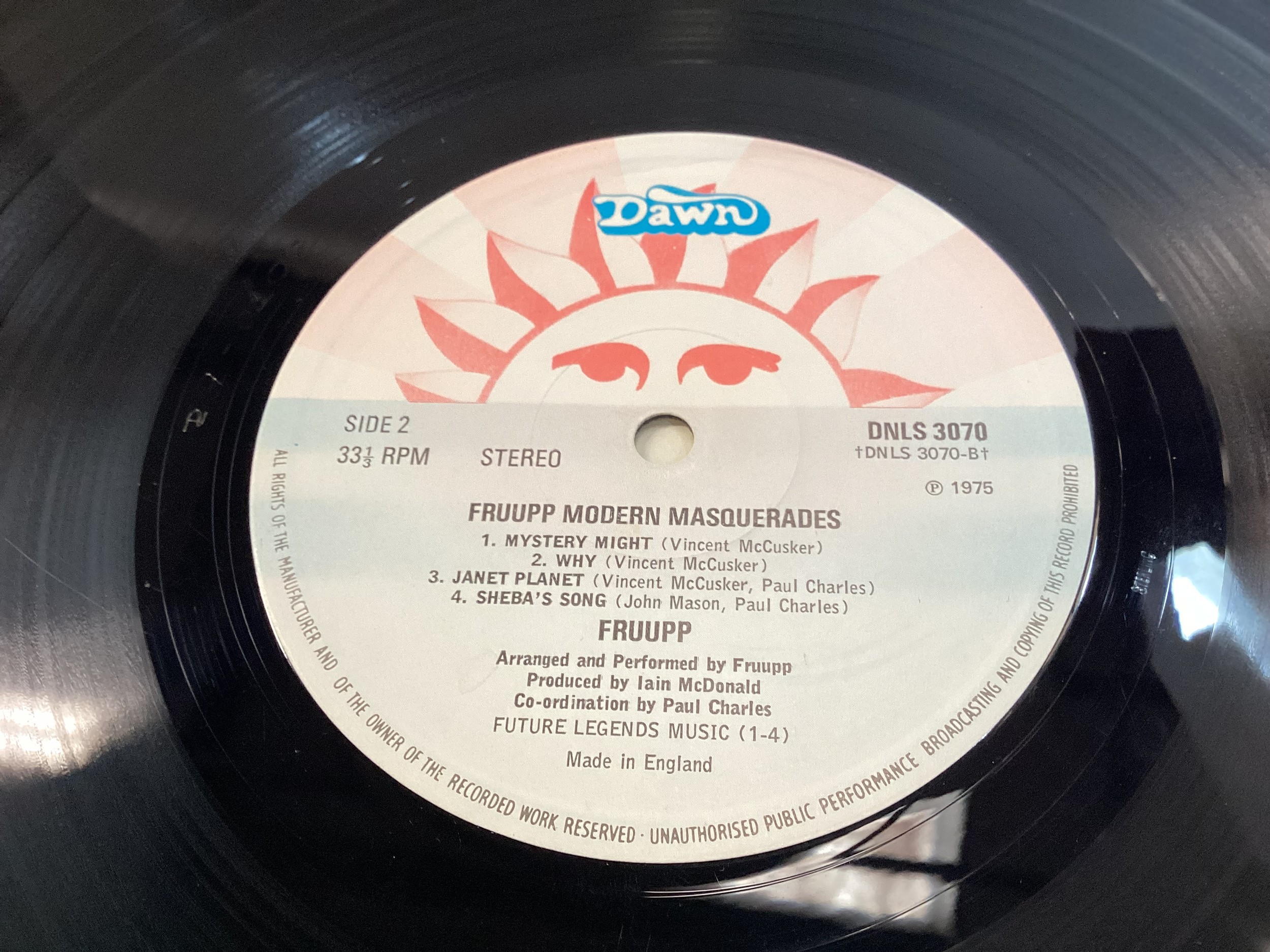 FRUUPP ‘MODERN MASQUERADES’ UK VINYL LP RECORD. An Ex condition album found here on Dawn Records - Image 3 of 4