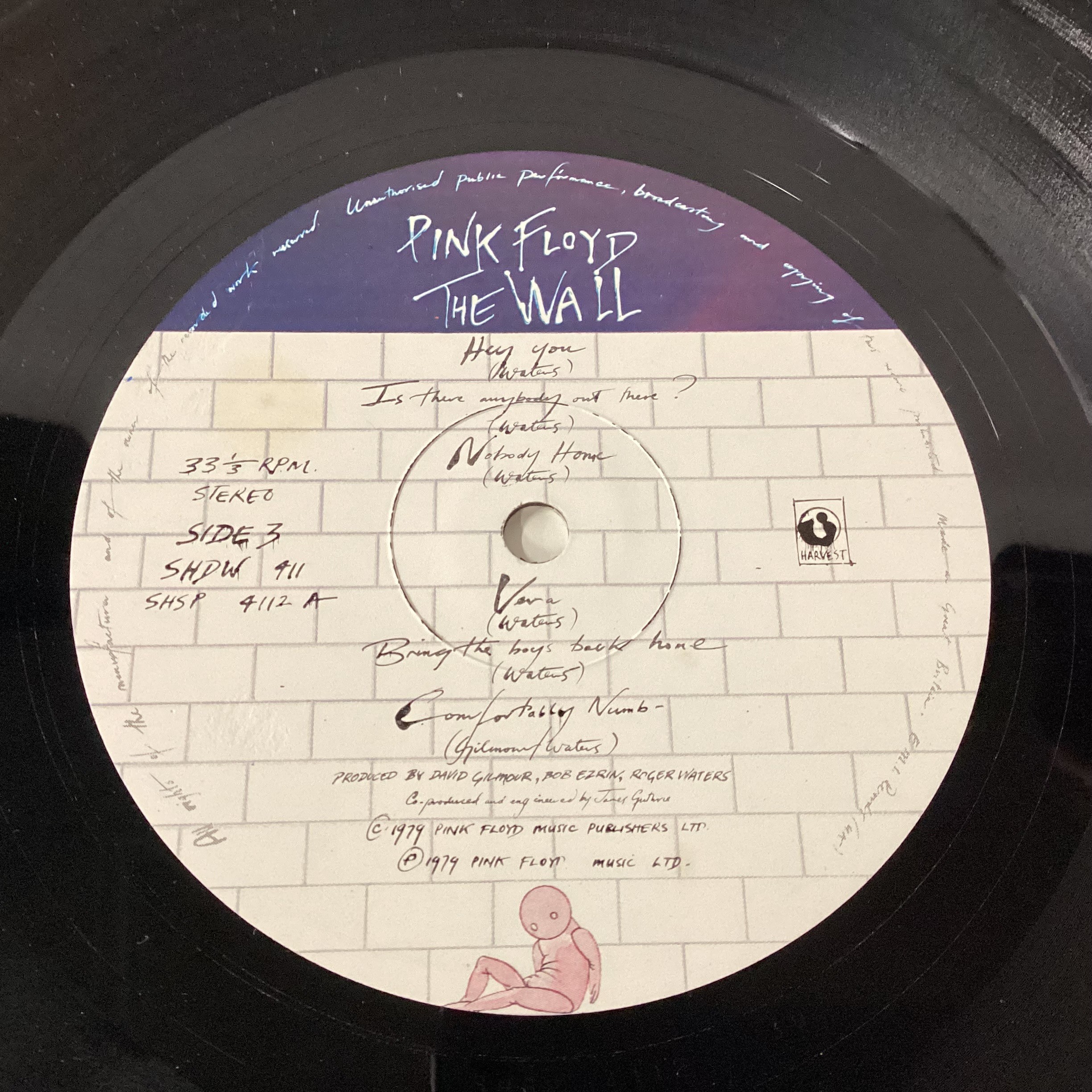 PINK FLOYD VINYL LP RECORDS X 2. Copies here include ‘The Wall’ double album on Harvest SHDW 411 - Image 5 of 9