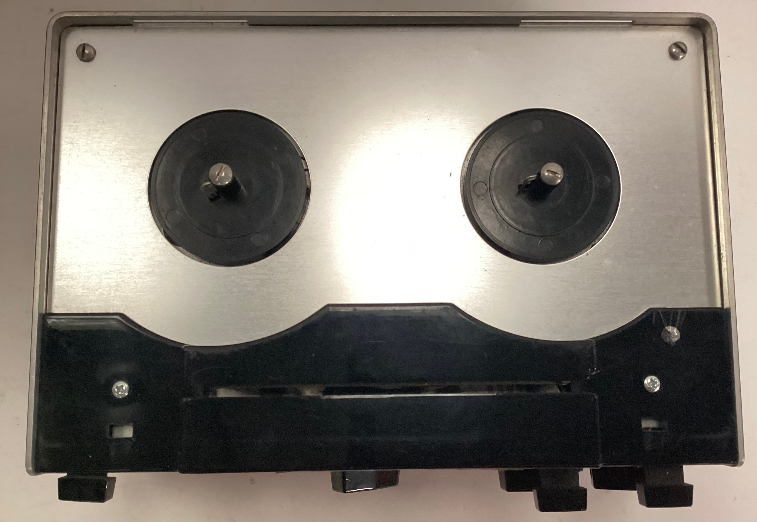 FI-CORD PORTABLE REEL TO REEL TAPE RECORDERS. Here we have 2 tape recorders model No. 202A. One - Image 5 of 8