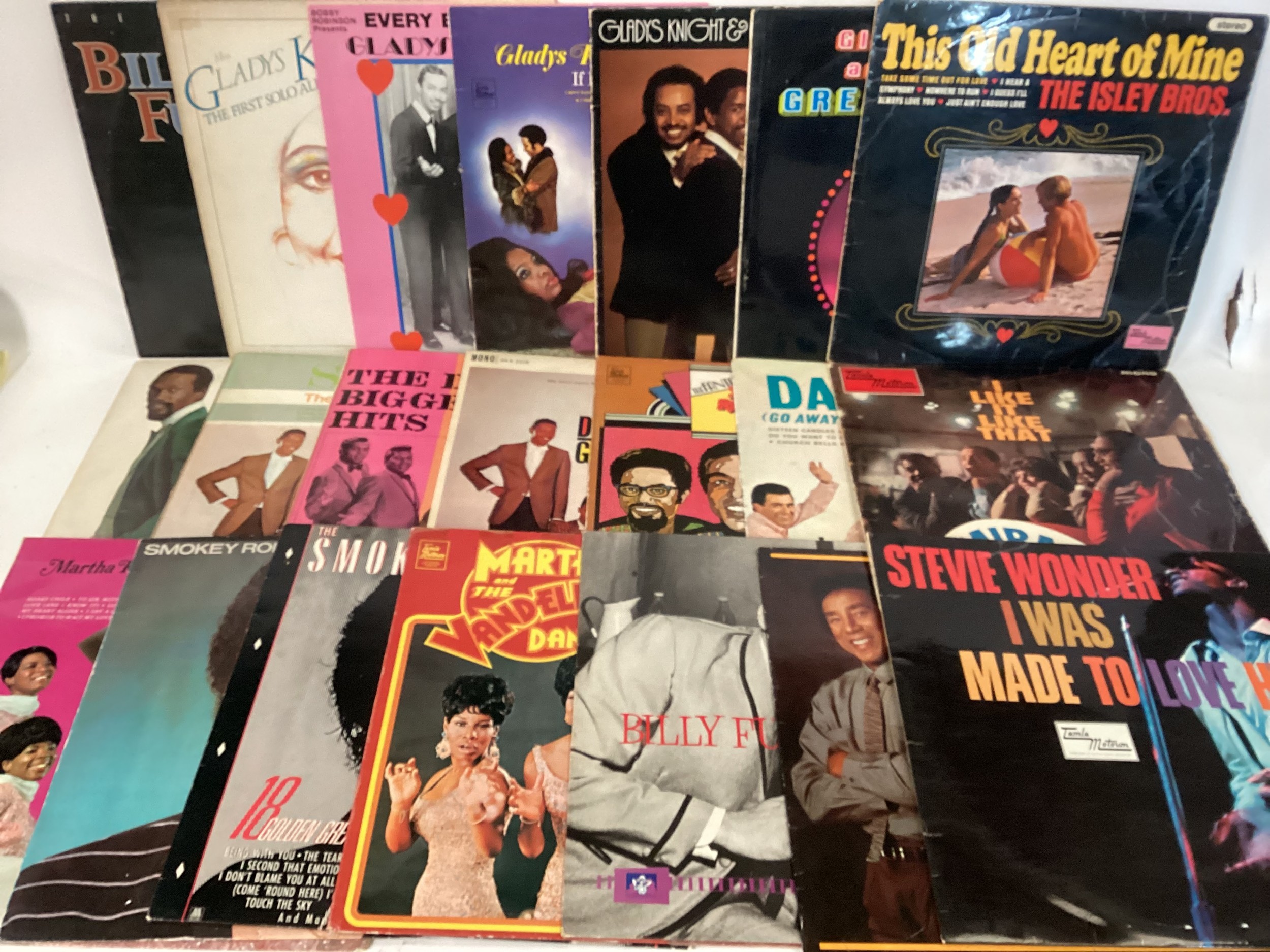 COLLECTION OF VARIOUS MOTOWN / SOUL VINYL ALBUMS ETC. Artists here include - Martha Reeves -