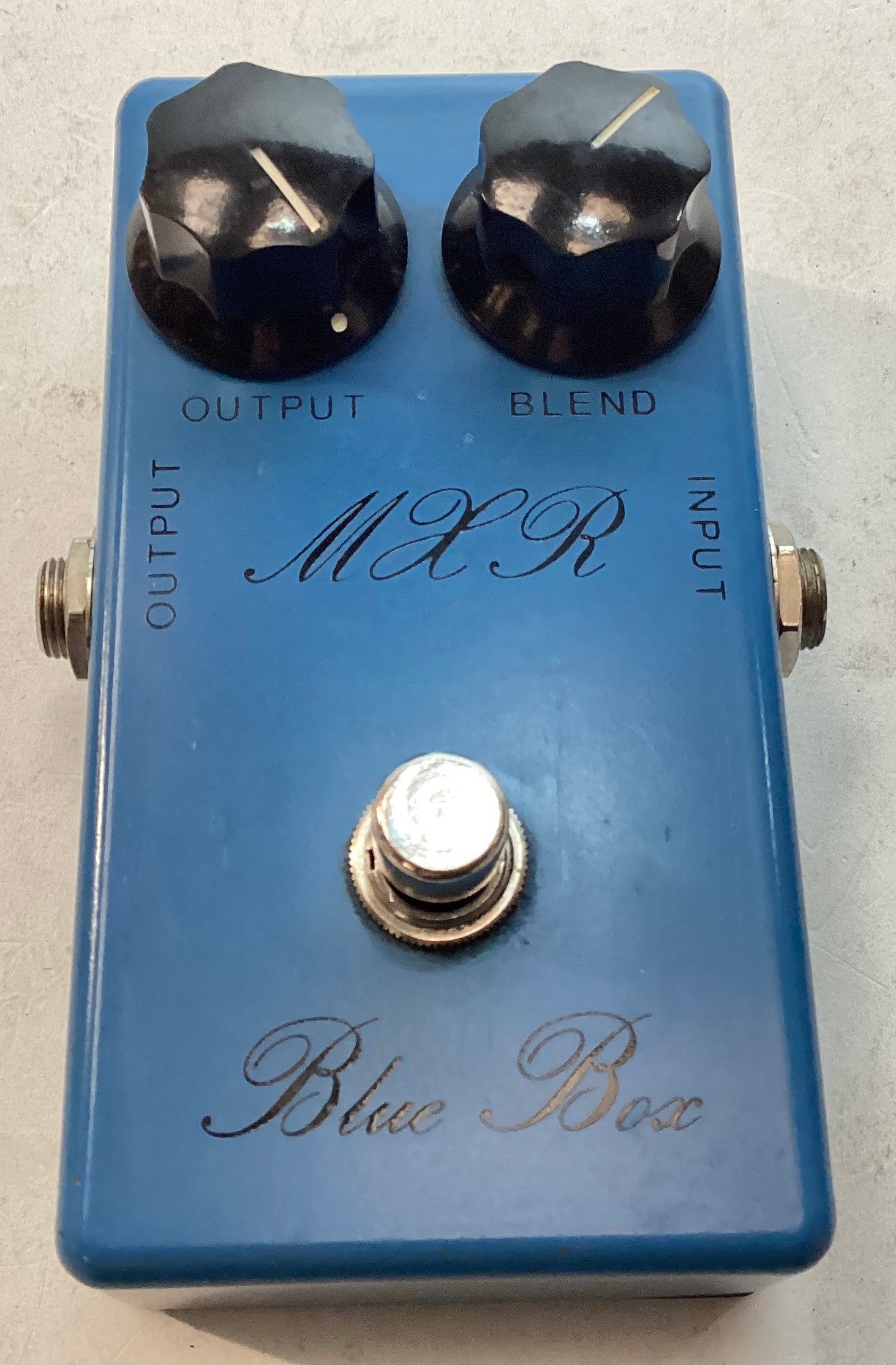 MXR INNOVATIONS BLUE BOX. This is a MXR M-103 Blue Box octave fuzz unit which is in great