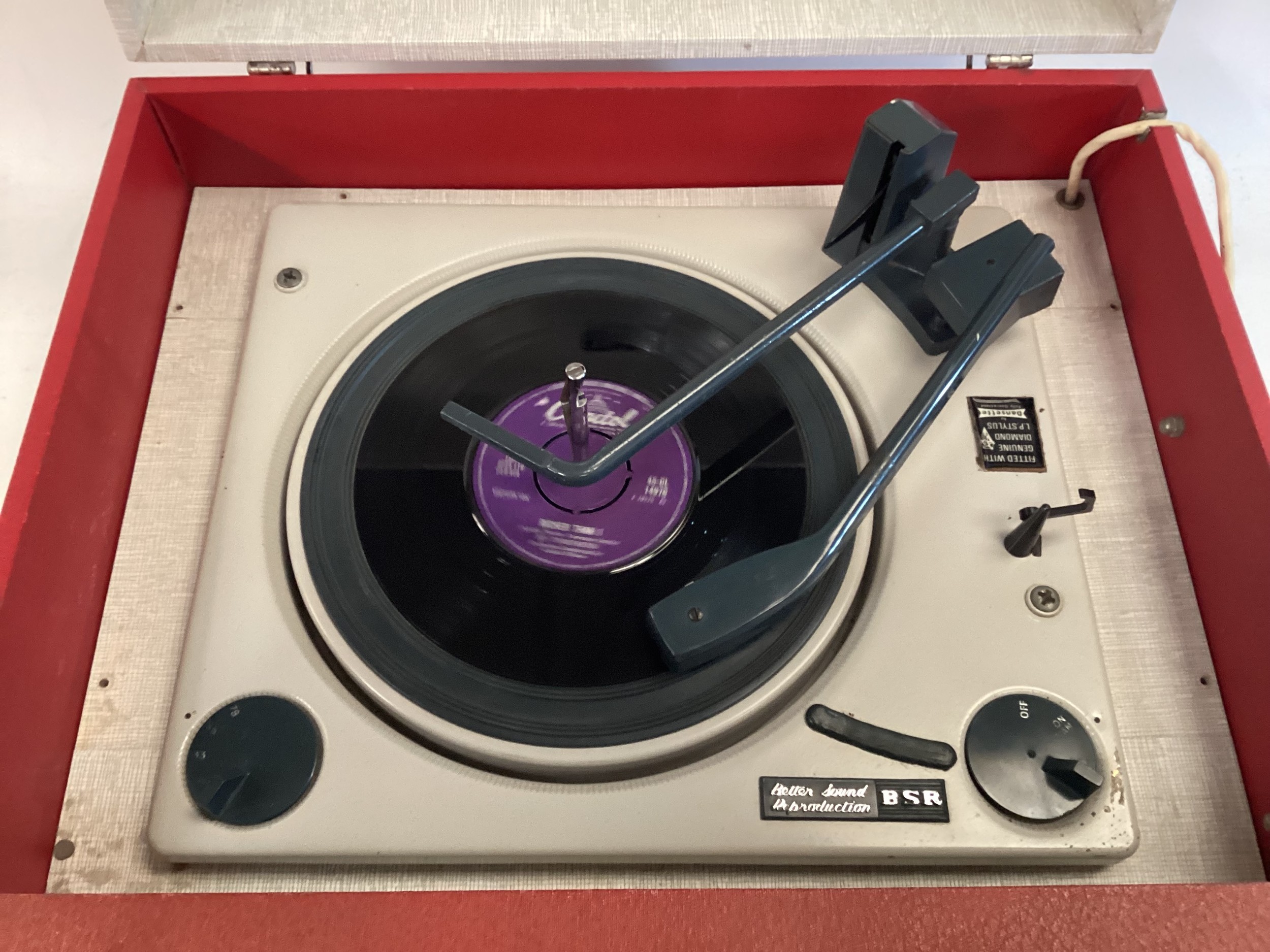 DANSETTE RADIO/RECORD PLAYER FROM THE 1960’S. This is model number RG.65. A 4 speed BSR auto - Image 2 of 6