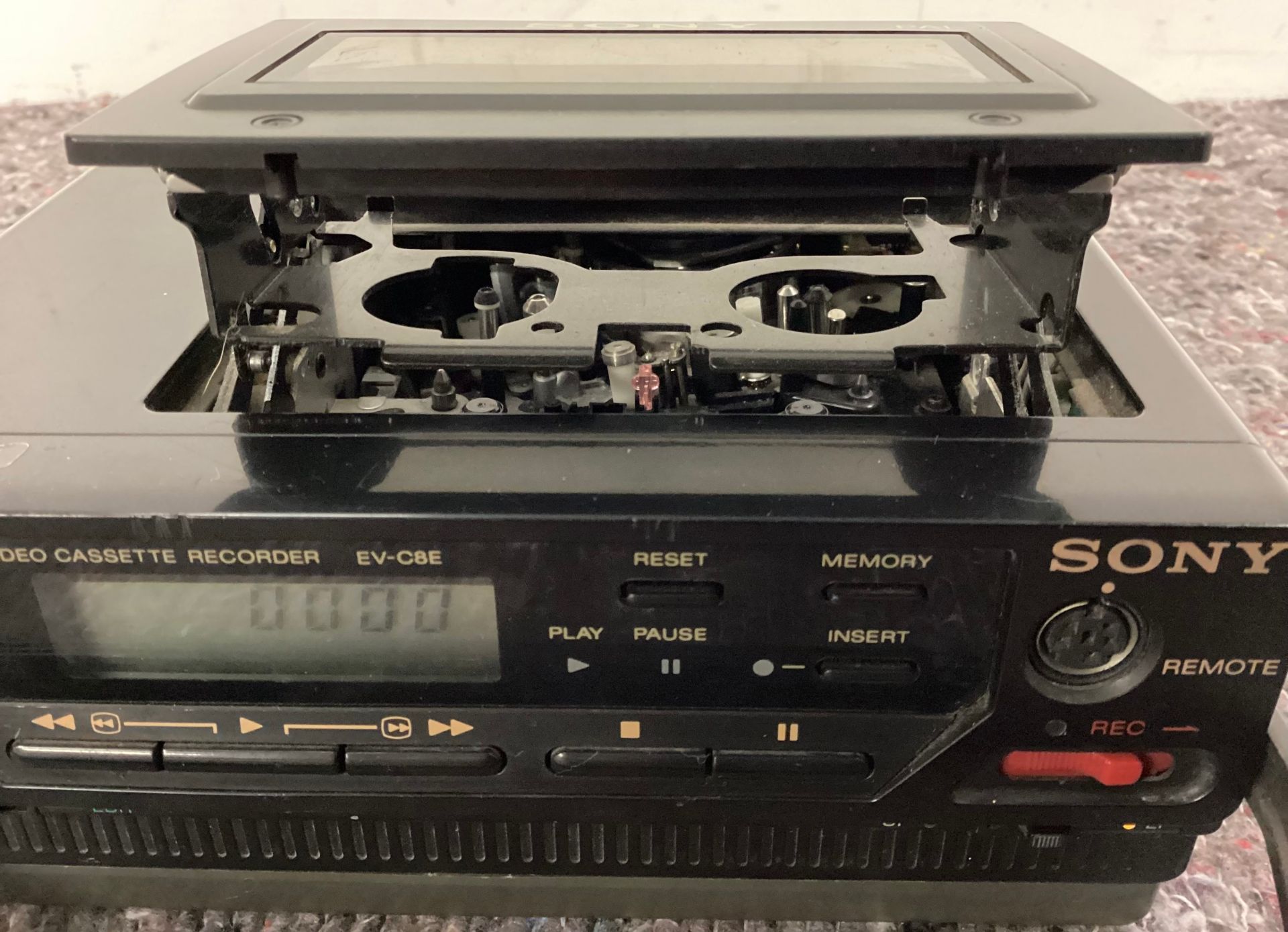 SONY VIDEO 8 TAPE PLAYER. This unit powers up when plugged in and is model No. EV-C8E. - Image 2 of 3