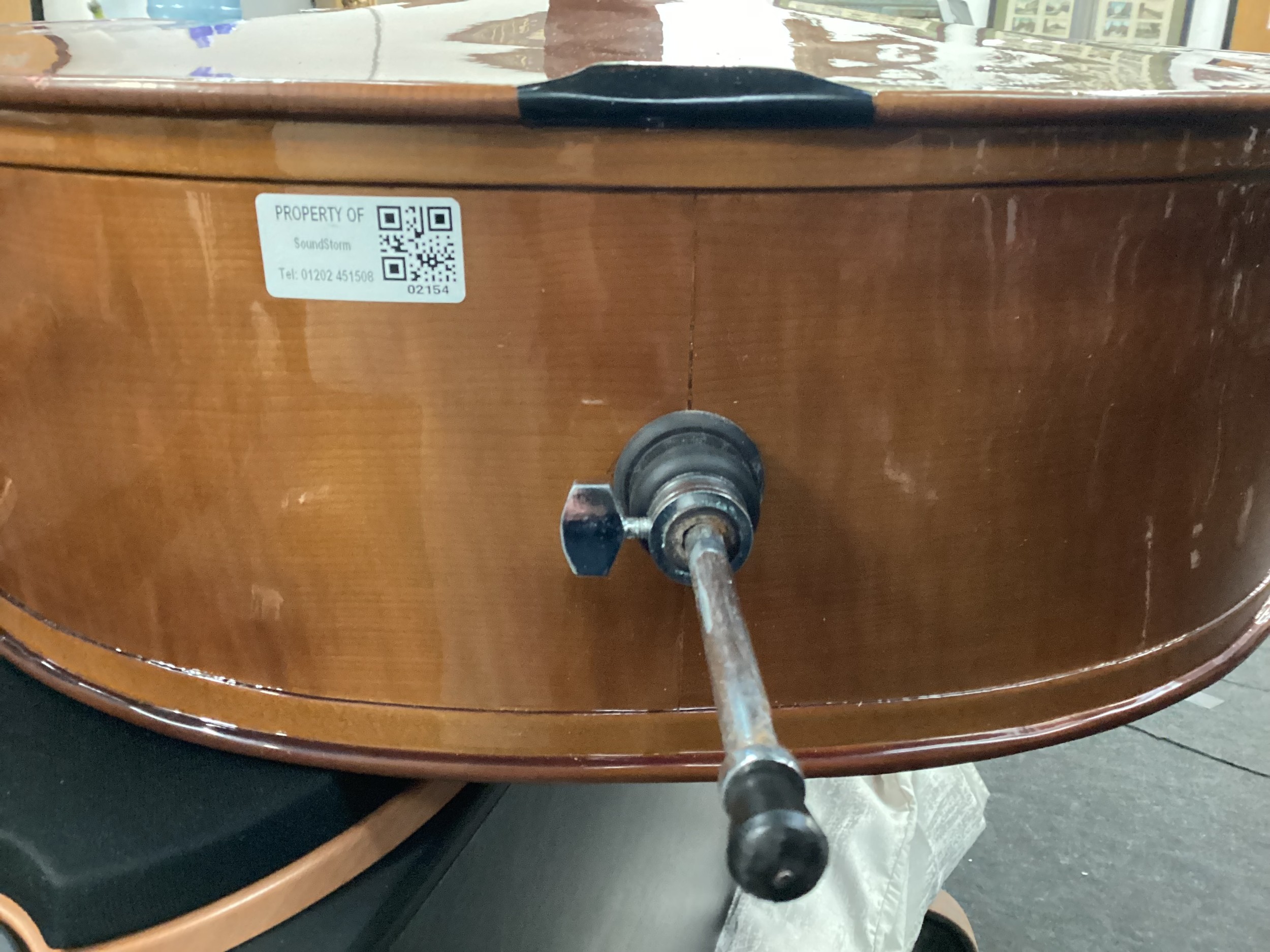 DOUBLE BASS MUSICAL INSTRUMENT. This comes complete with a bow and in a soft black carry case. 68” - Bild 11 aus 16