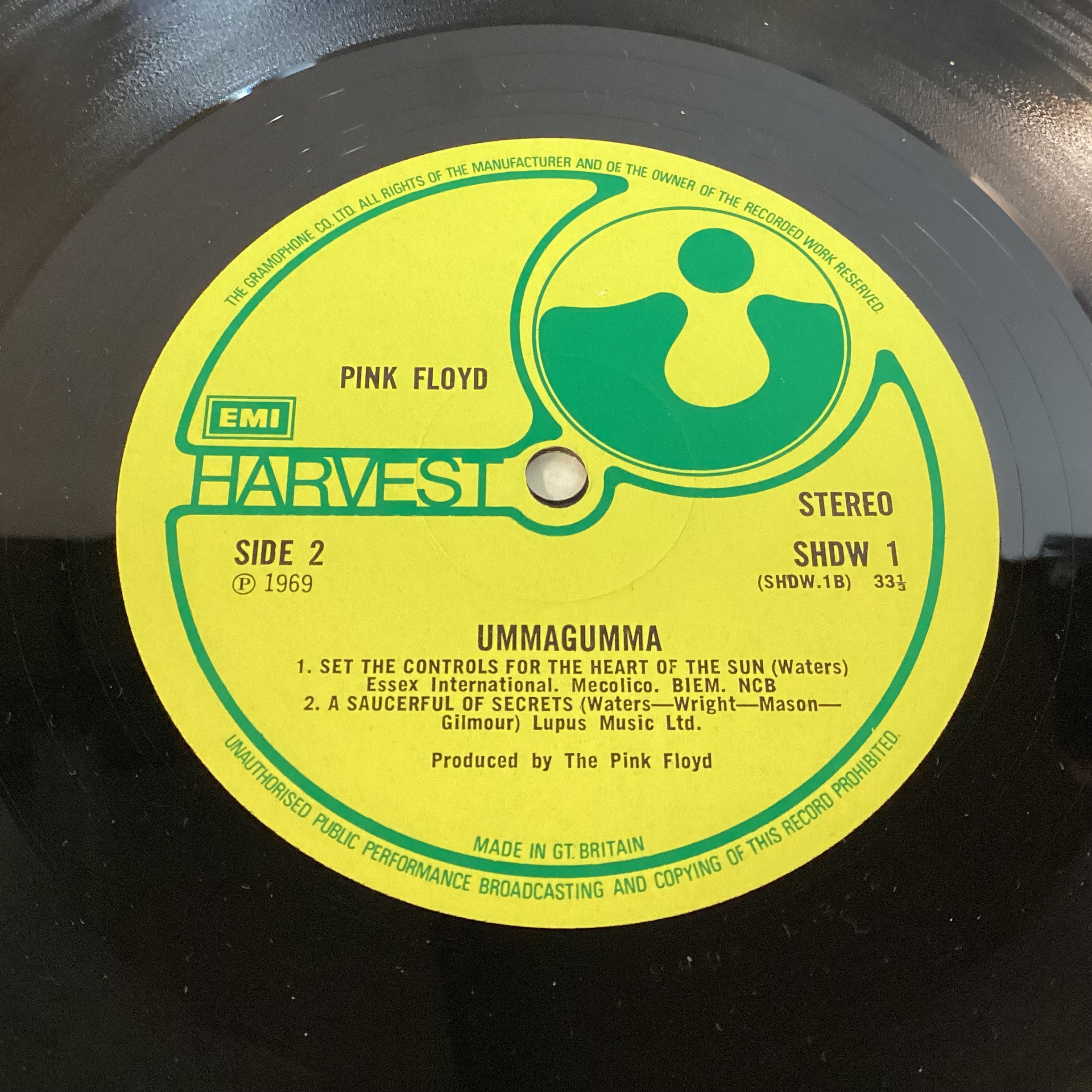 PINK FLOYD ‘UMMAGUMMA’ DOUBLE VINYL ALBUM. 1969 UK double vinyl LP with EMI logo on the labels. In a - Image 4 of 7