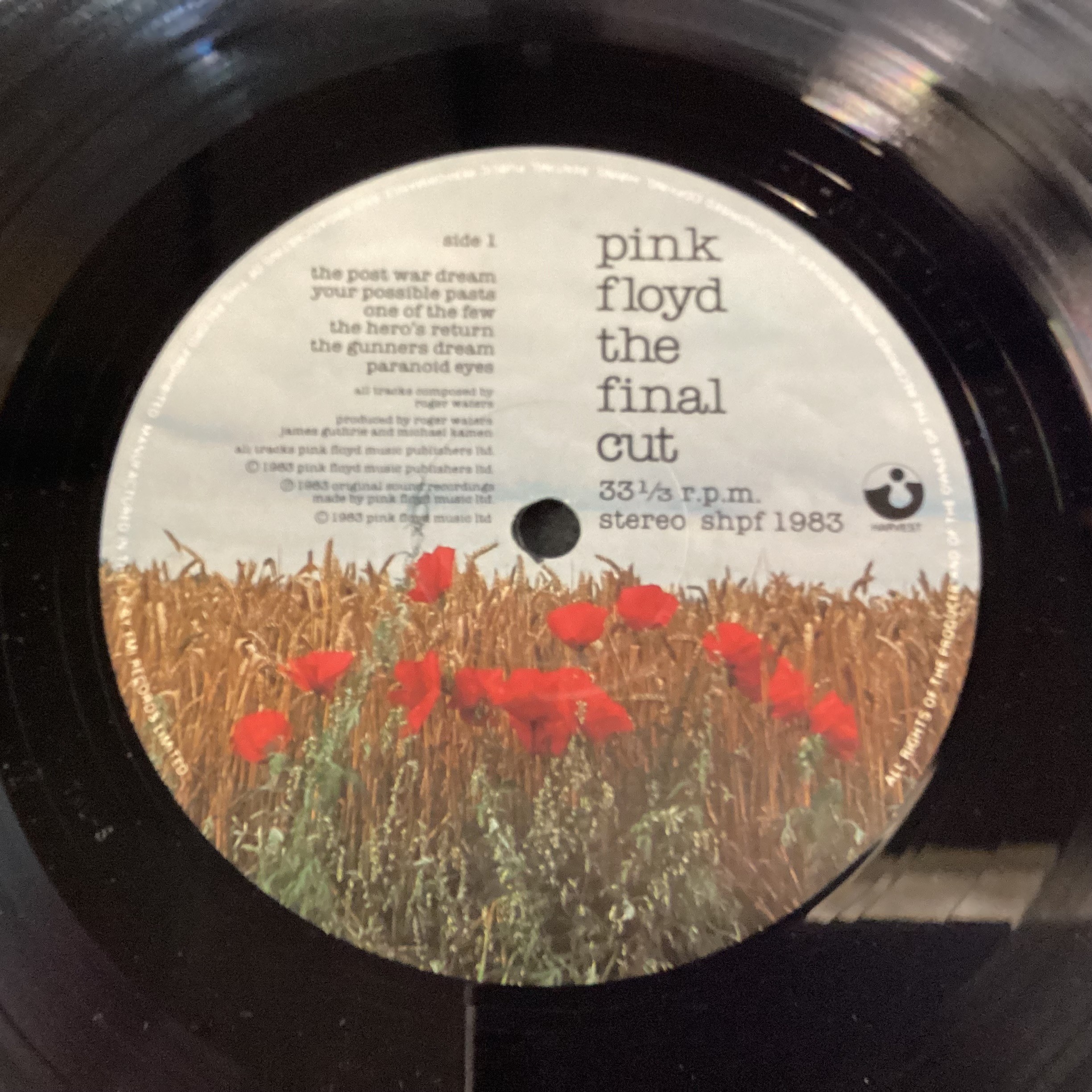 PINK FLOYD VINYL LP RECORDS X 2. Copies here include ‘The Wall’ double album on Harvest SHDW 411 - Image 9 of 9