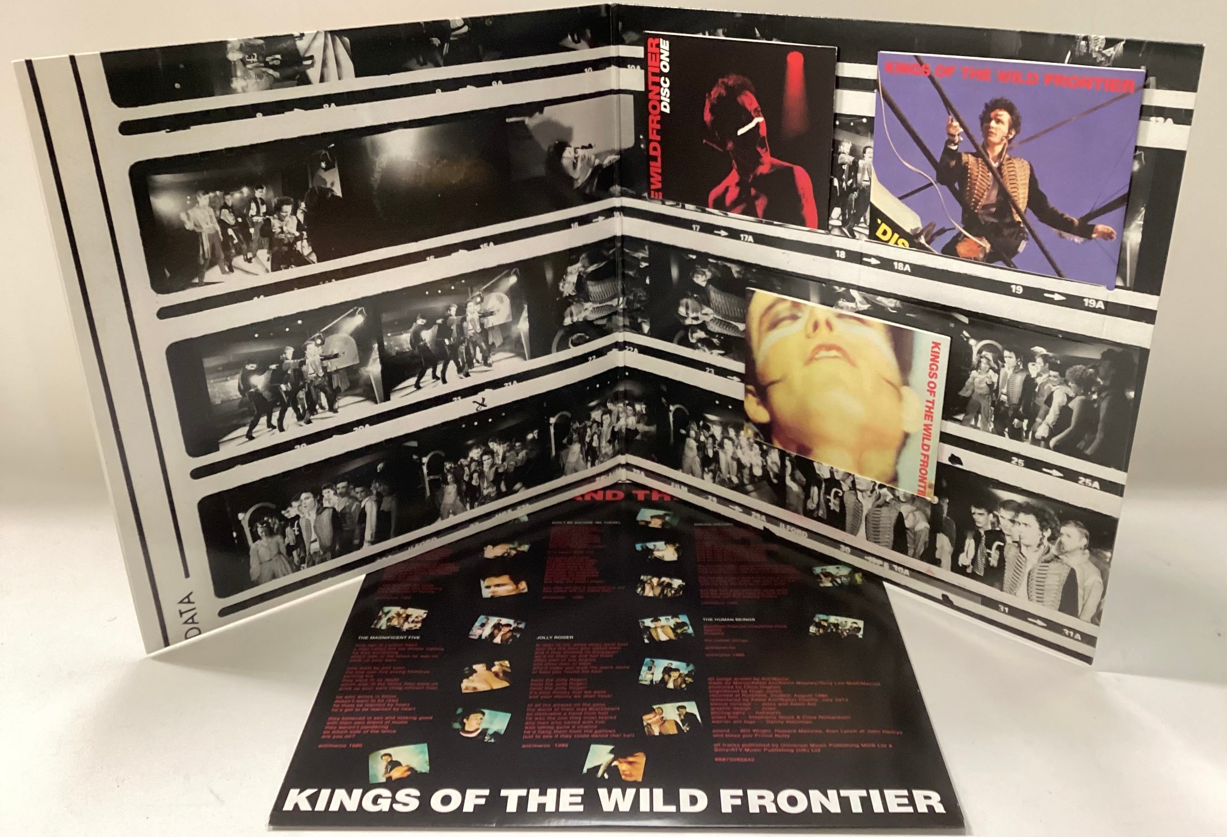 ADAM AND THE ANTS KINGS OF THE WILD FRONTIER 2016 DELUXE BOX SET GOLD VINYL. Vinyl + Cd Box Set - Bild 8 aus 10