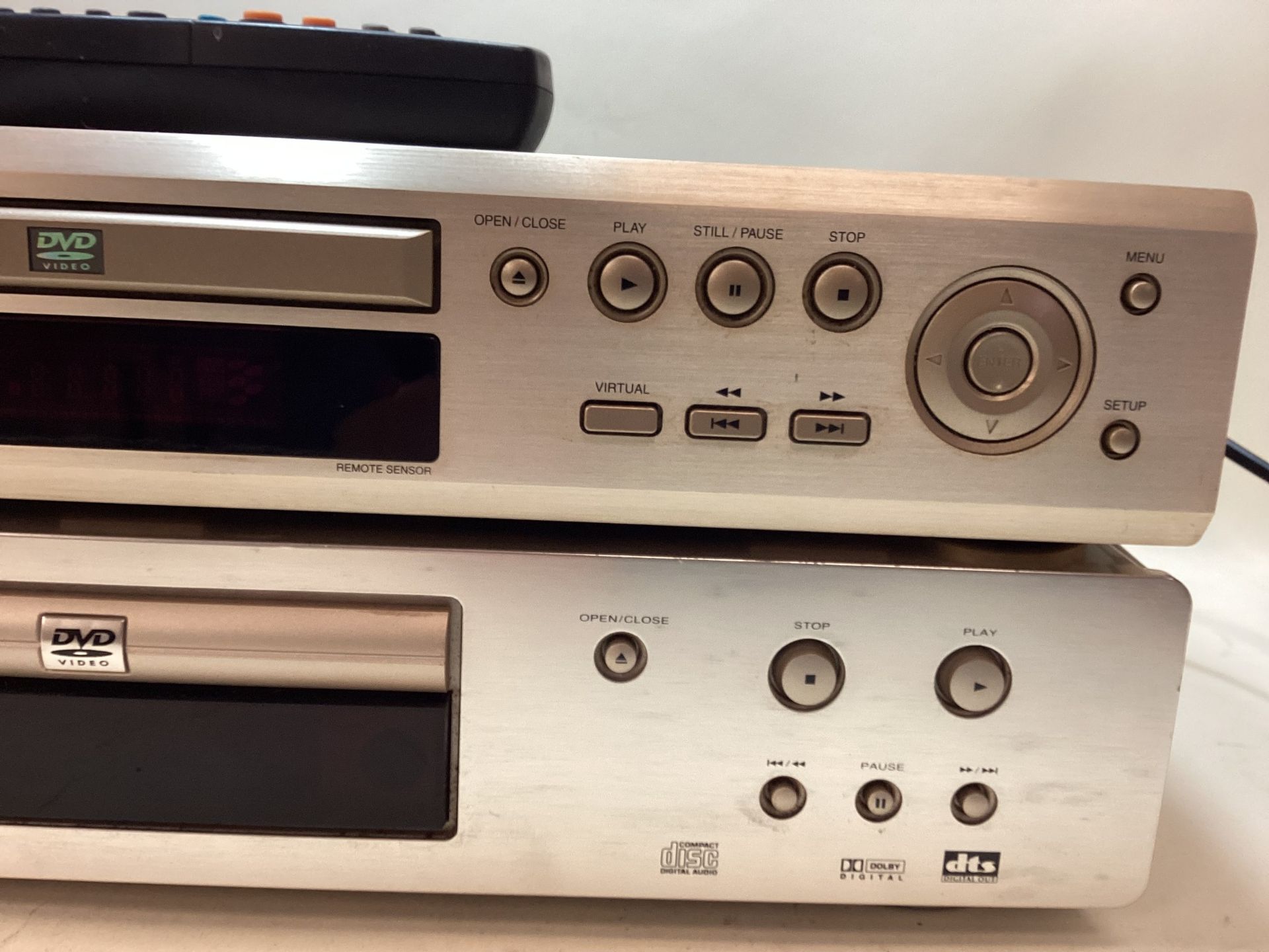 MARANTZ DVD PLAYERS X 2. Models here are DV4200/N1G and DVD-900. Both have their standby lights on - Image 3 of 4