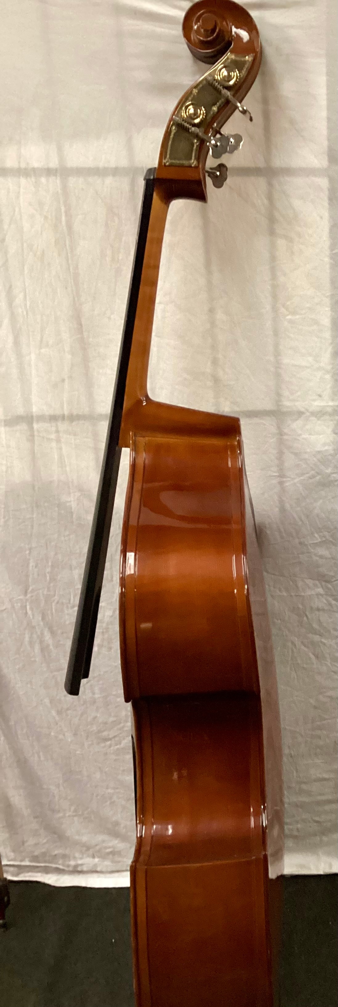 DOUBLE BASS MUSICAL INSTRUMENT. This comes complete with a bow and in a soft black carry case. 68” - Bild 2 aus 16