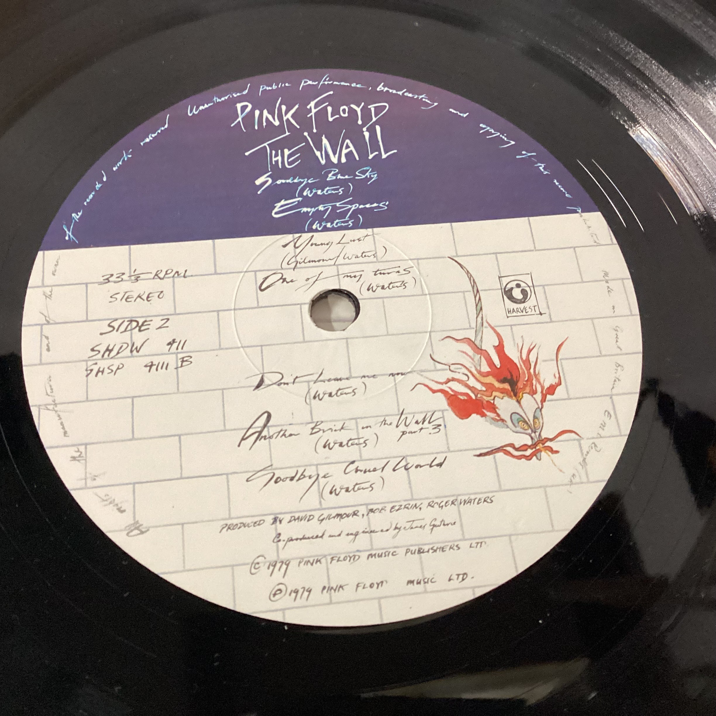 PINK FLOYD VINYL LP RECORDS X 2. Copies here include ‘The Wall’ double album on Harvest SHDW 411 - Image 7 of 9