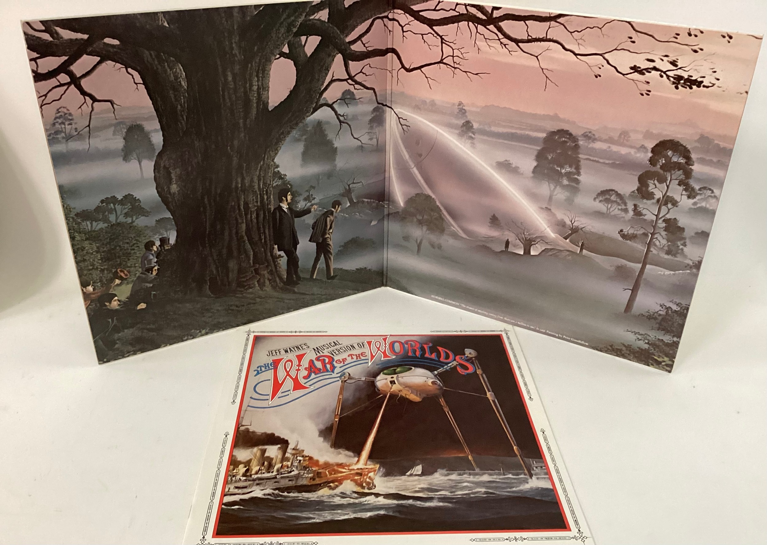 WAR OF THE WORLDS SOUNDTRACK VINYL DOUBLE ALBUM. A fantastic copy of this Jeff Wayne’s Musical on - Image 3 of 3