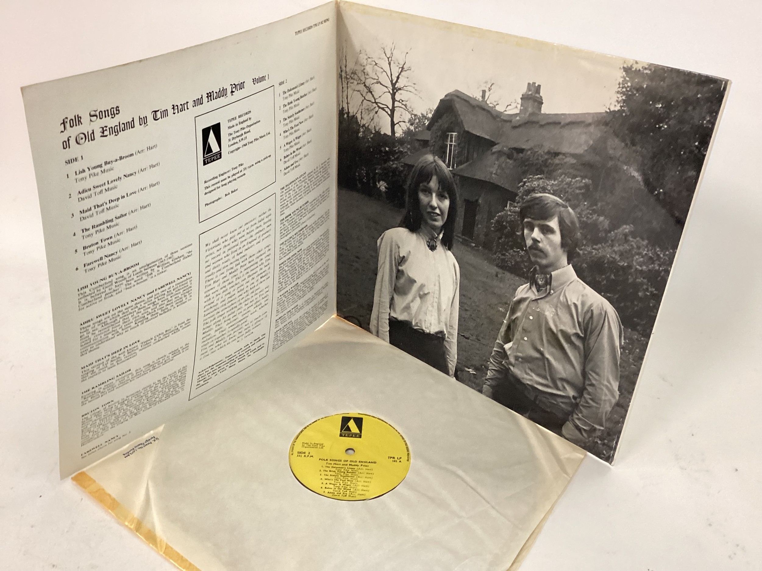 TIM HART AND MADDY PRIOR ‘FOLK SONGS OF OLD ENGLAND’ VOL 1 VINYL LP RECORD. Original UK 1968 mono - Bild 3 aus 3