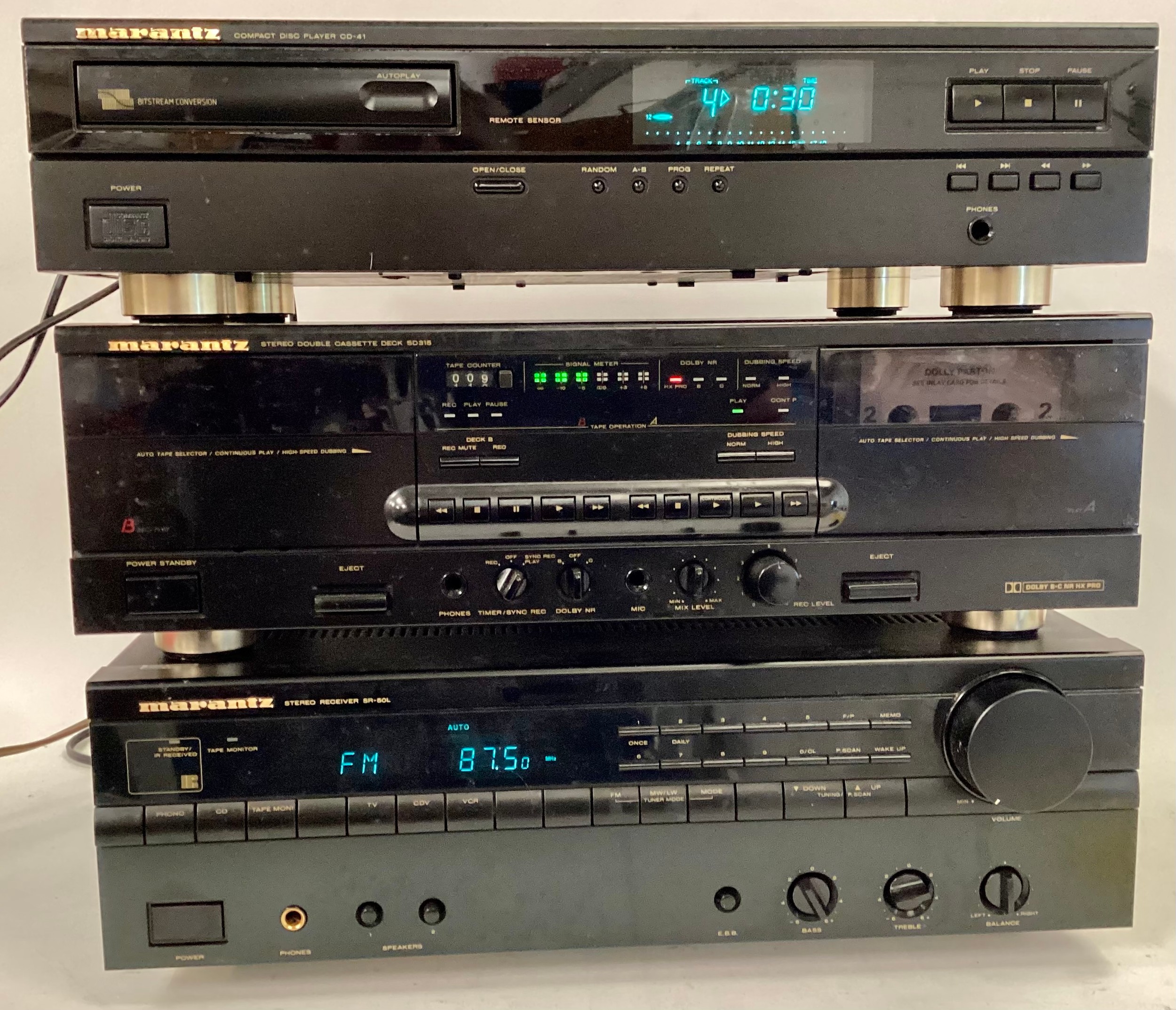 MARANTZ HIFI SEPERATE SYSTEM. Here we have a tuner amplifier 74SR50/65B - Cassette deck 80SD315/