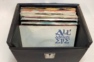NICE CARRY CASE OF VARIOUS 7” SINGLES. To include various Rock - Punk - Indie releases. Many in