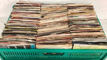 LARGE TRAY OF VARIOUS 7” HIT SINGLES. Generally covering many genres and years and found in