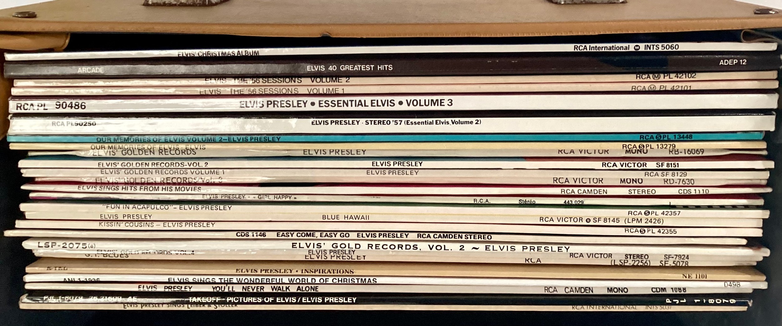 COLLECTION OF ELVIS PRESLEY VINYL LP RECORDS. This selection includes soundtrack and hit albums - Image 2 of 4