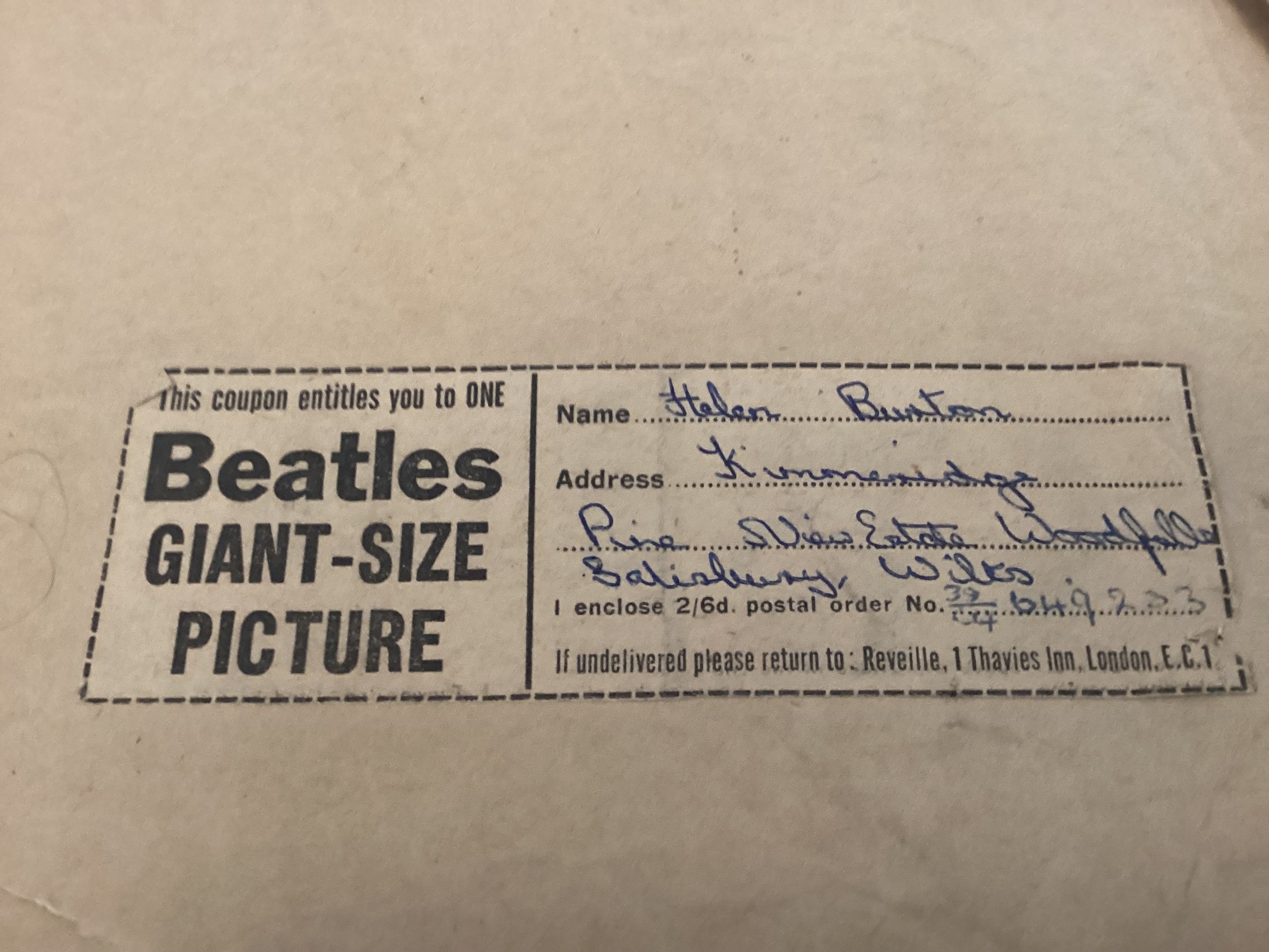 COLLECTION OF EPHEMERA FROM THE BEATLES. Nice collection of various items in print from The Beatles. - Image 8 of 9