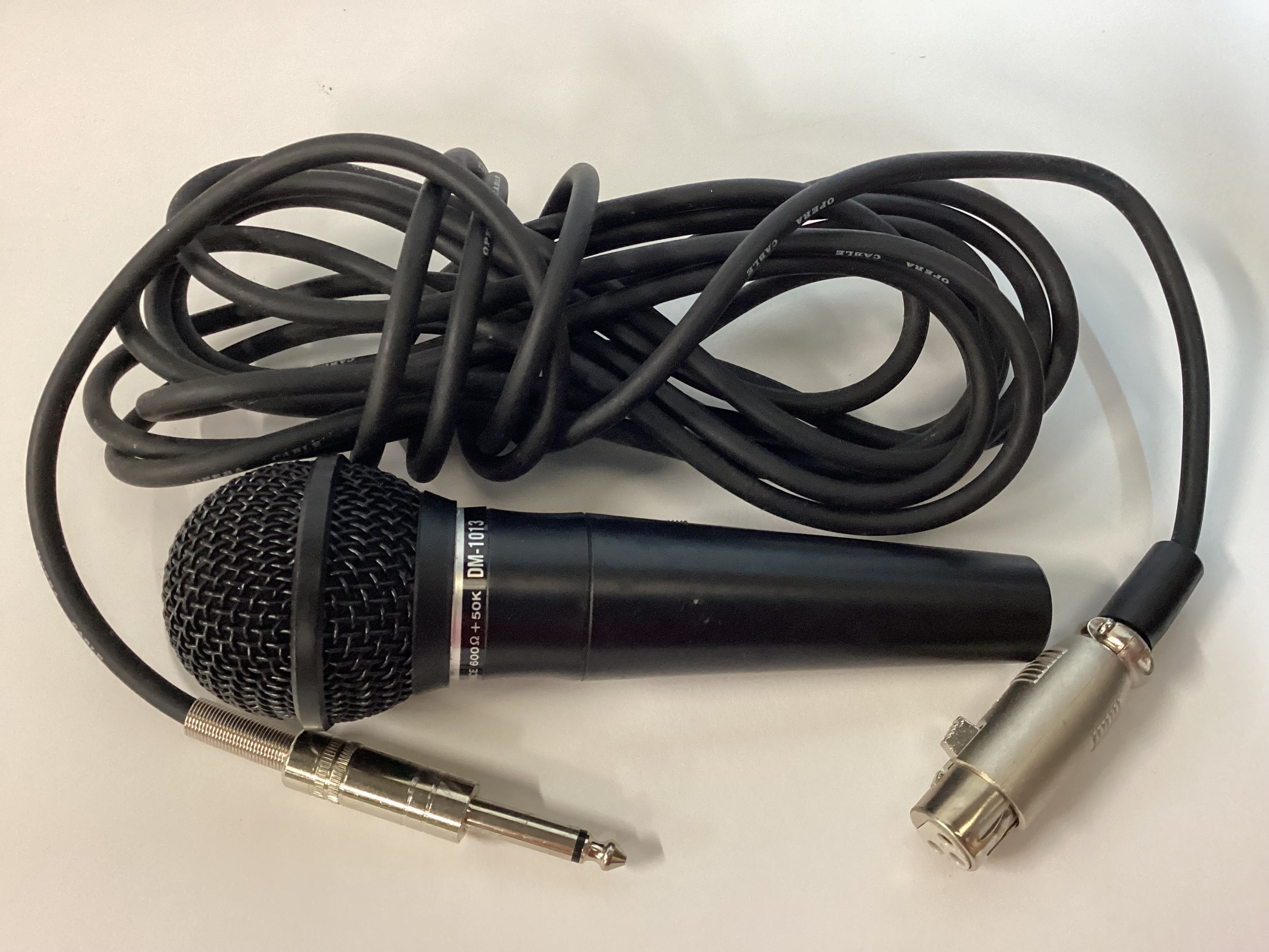 3 X UNI DIRECTIONAL DYNAMIC MICROPHONES. Here we have 3 mics from Entex DM-1013 each with a XLR - Image 2 of 4