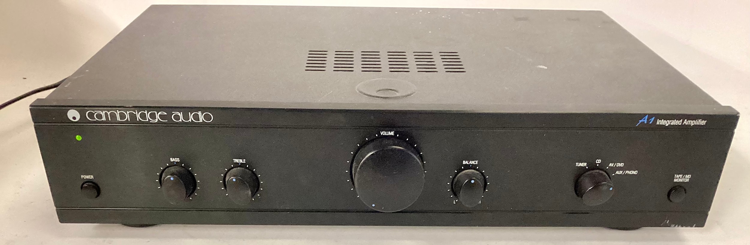 CAMBRIDGE AUDIO STEREO AMPLIFIER. This powers up fine and is model No. A1.V30.