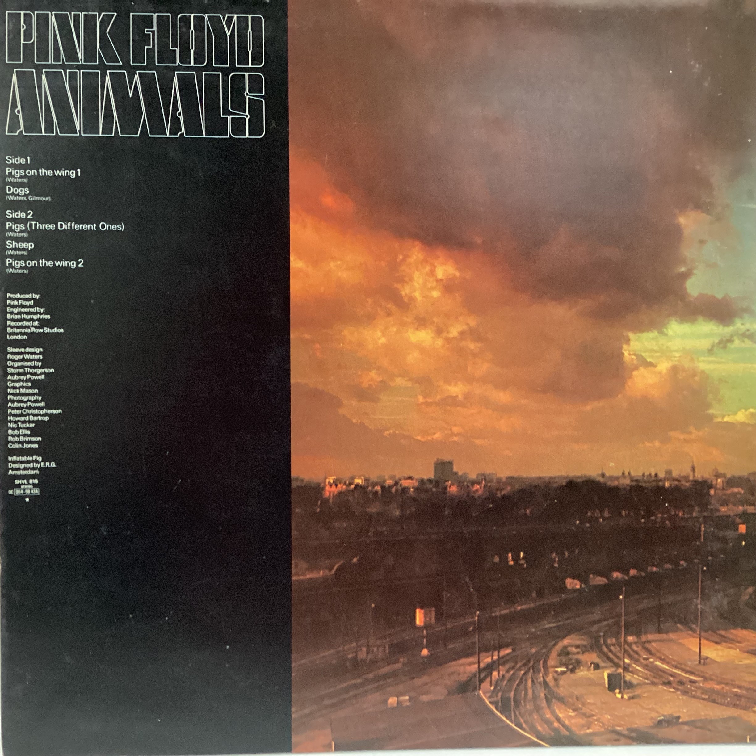 PINK FLOYD VINYL ALBUM ‘ANIMALS’. Great copy of this Gatefold Floyd album found here on Harvest - Image 2 of 4