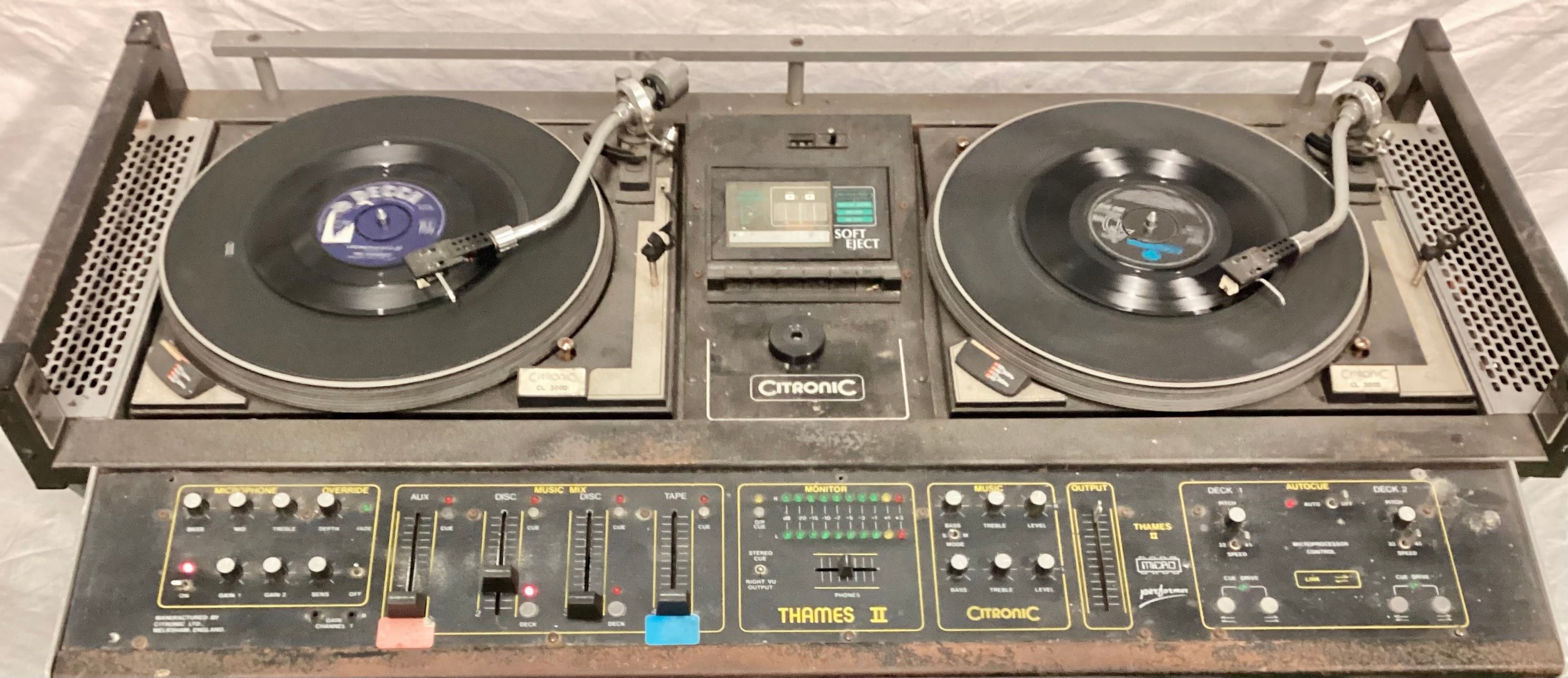 CITRONIC DISCO DECKS WITH SPEAKERS AND EQUIPMENT RACK. Here we find a Thames 2 stereo double - Image 2 of 8