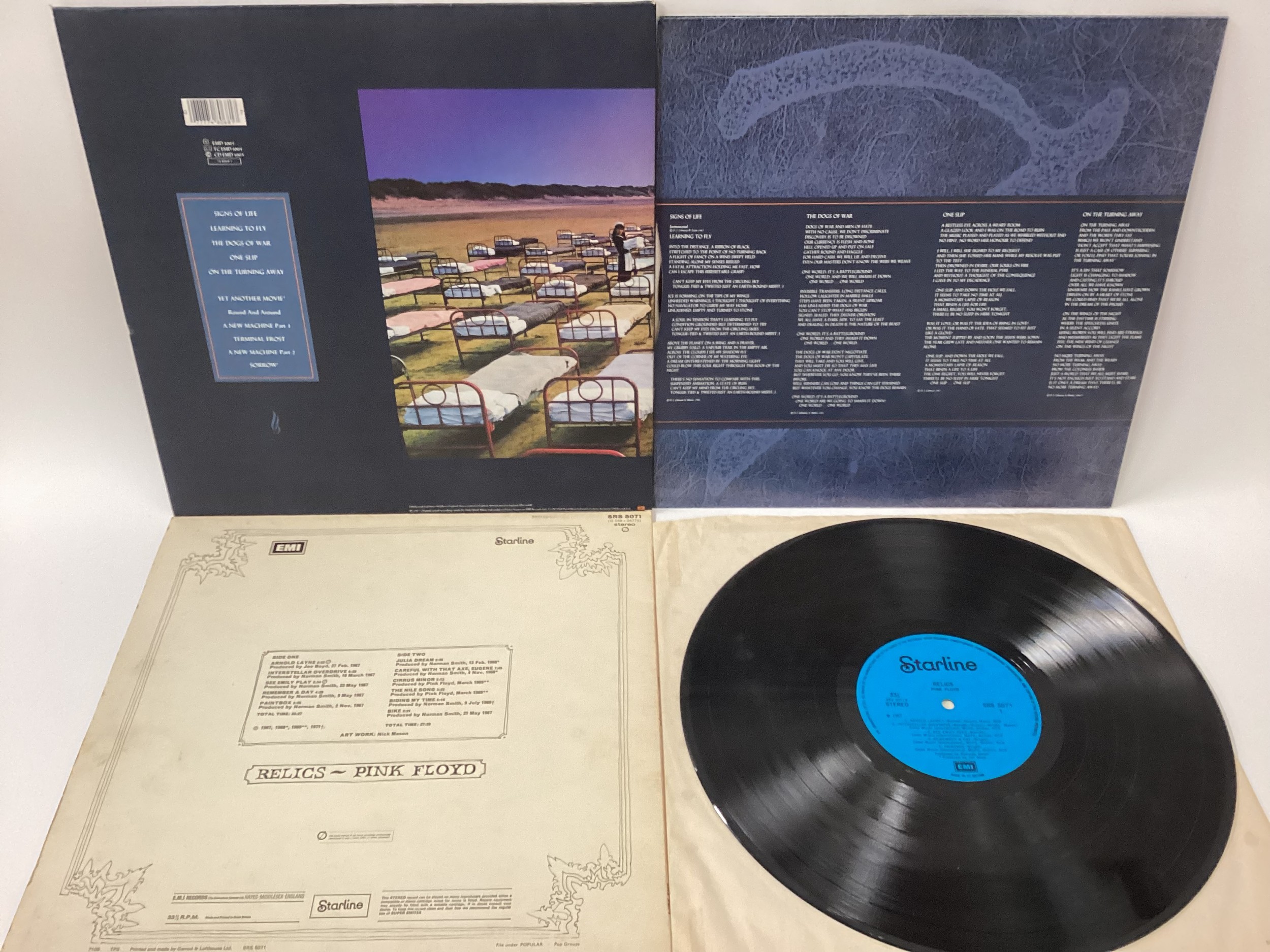 PINK FLOYD VINYL ALBUMS X 2. Here we have a copy of ‘A Momentary Lapse Of Reason’ on EMI Records - Image 2 of 3