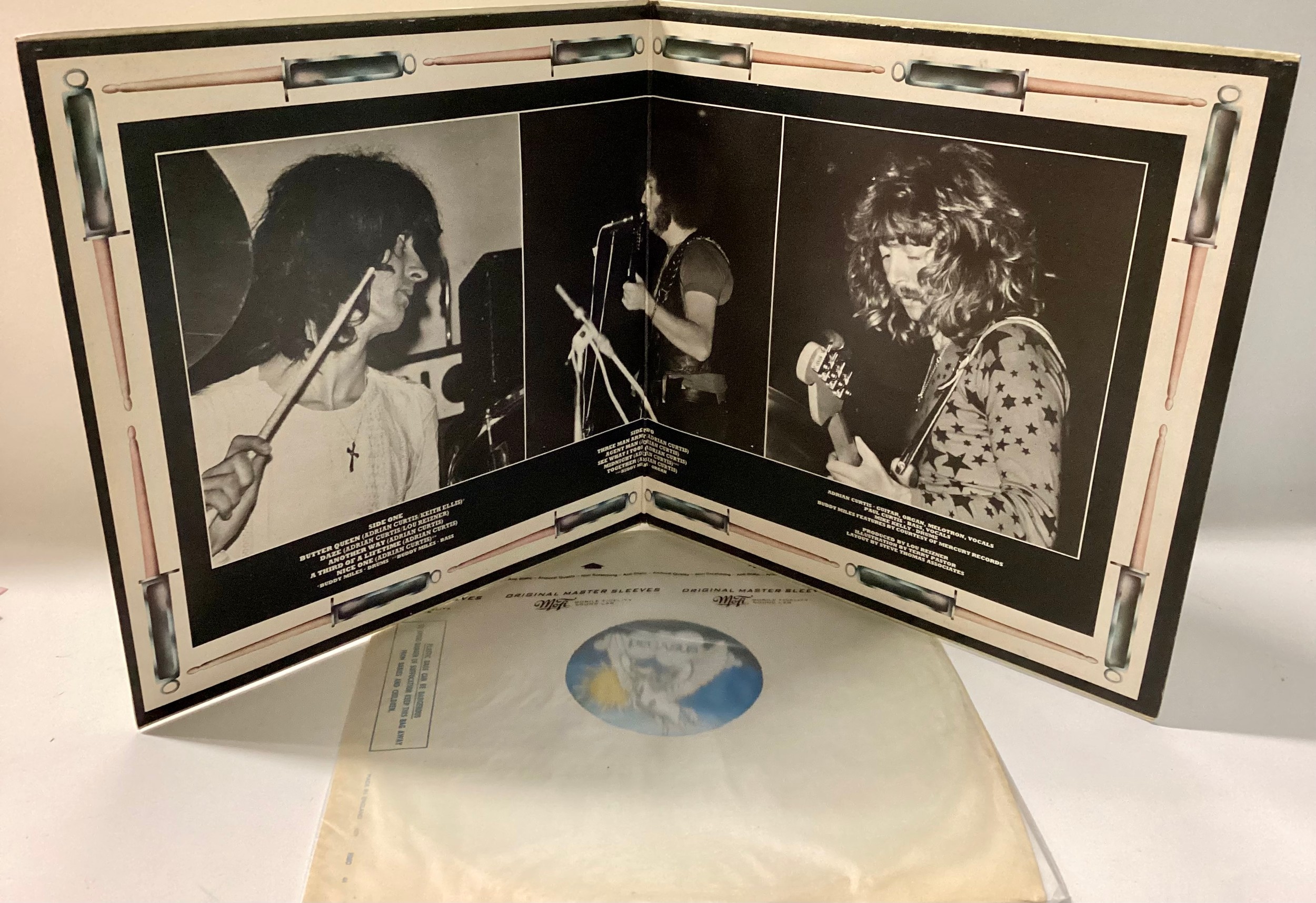 THREE MAN ARMY - THIRD OF A LIFETIME 1st UK PRESS VINYL ALBUM. Original UK LP Issued in 1971 by - Image 3 of 5