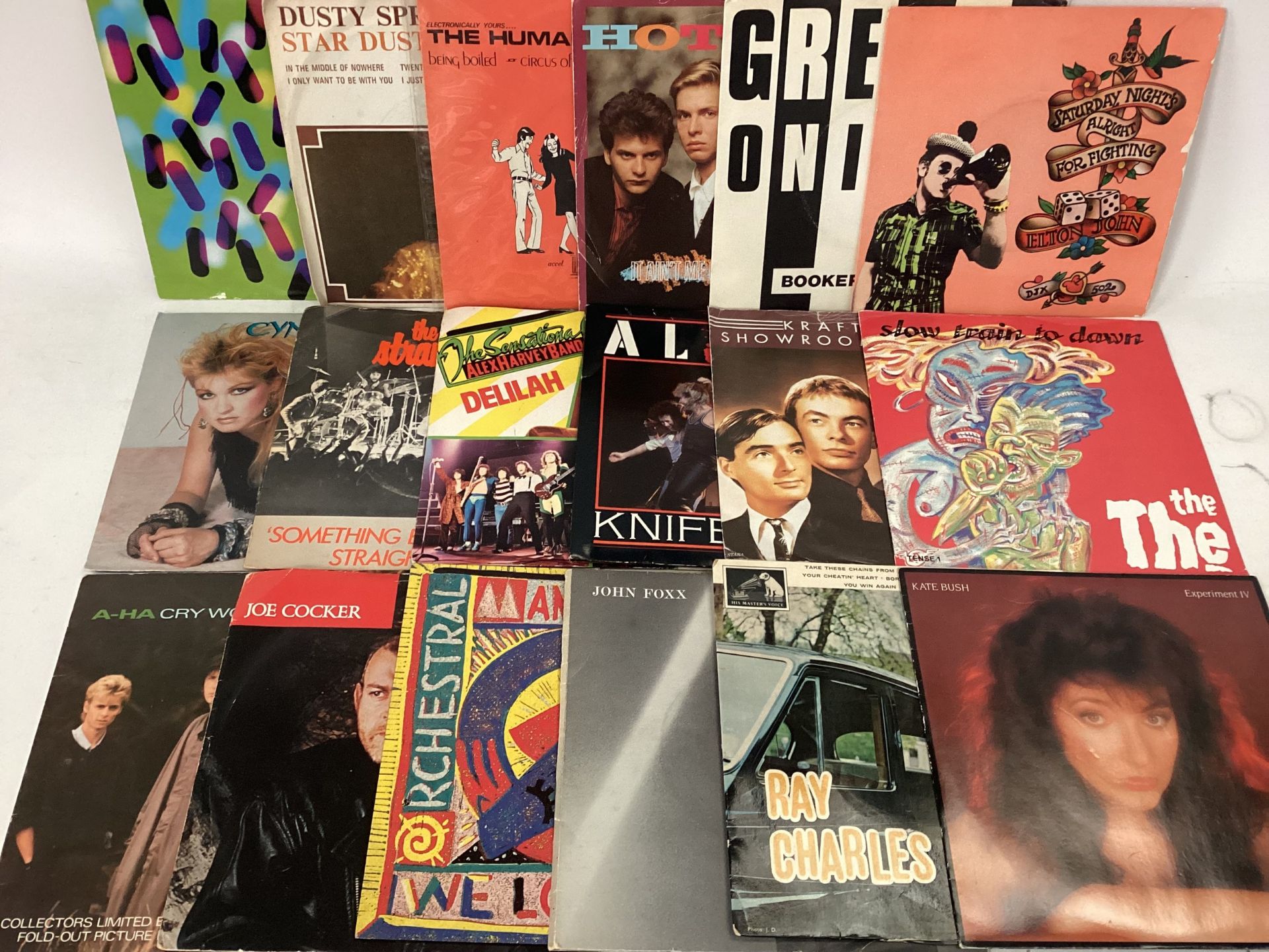 LARGE TRAY OF VARIOUS ROCK AND POP RELATED SINGLE RECORDS. Artists here include - Kate Bush - New - Image 2 of 2
