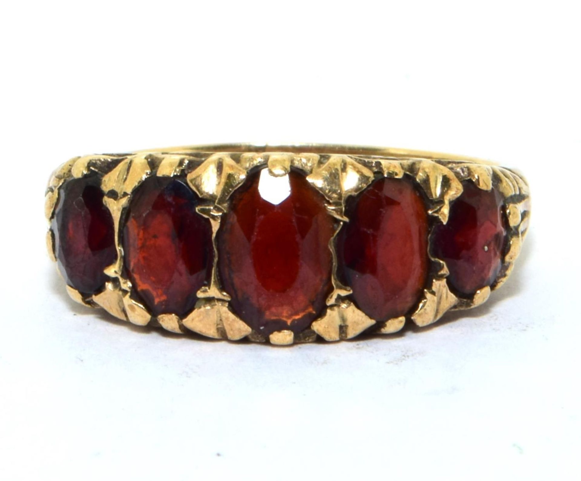 9ct gold Antique 5 stone garnet ring in a scroll setting 4g size O