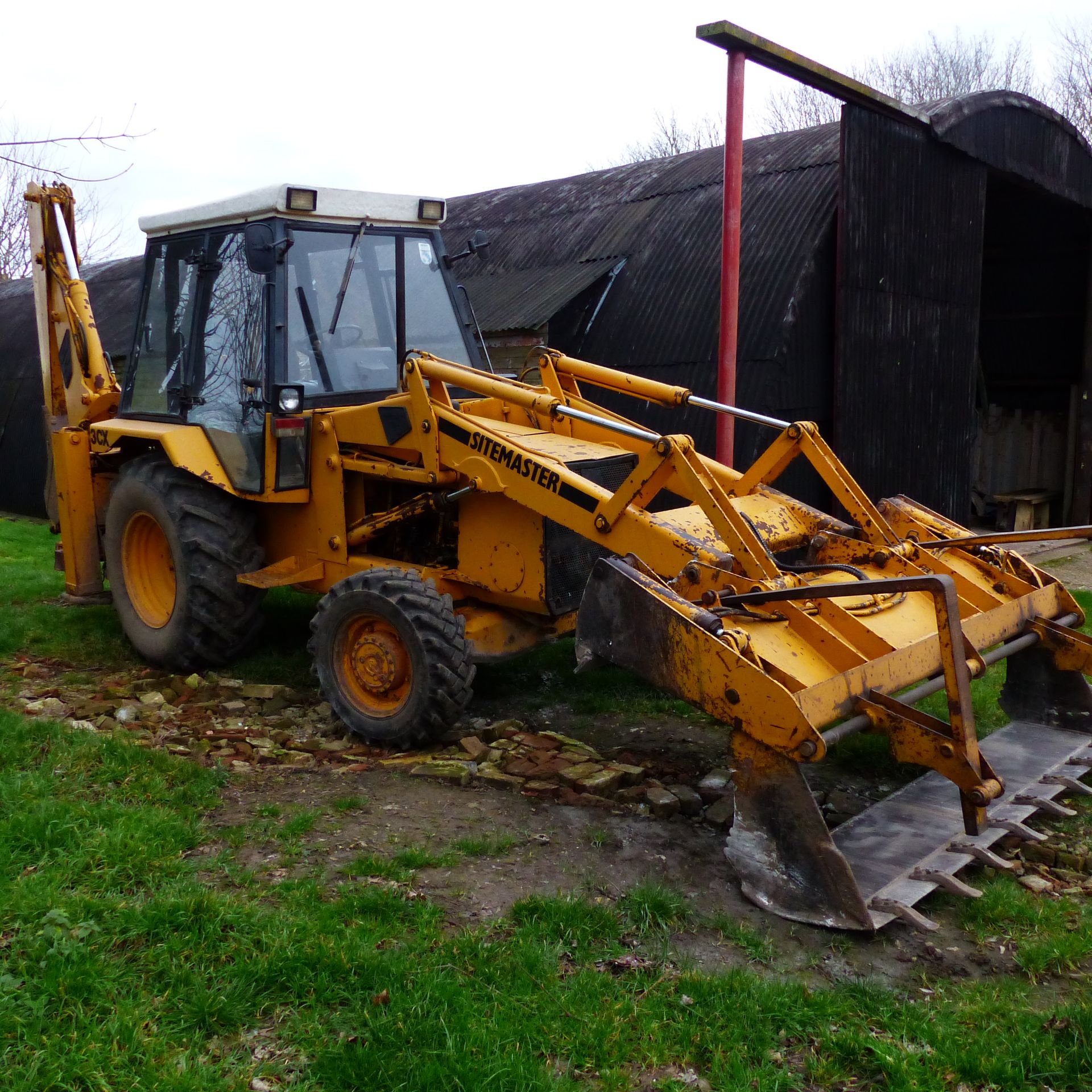 1987 JCB SITE MASTER 3CX DIGGER WITH EXTENDING REAR BACK ACTOR ARM,