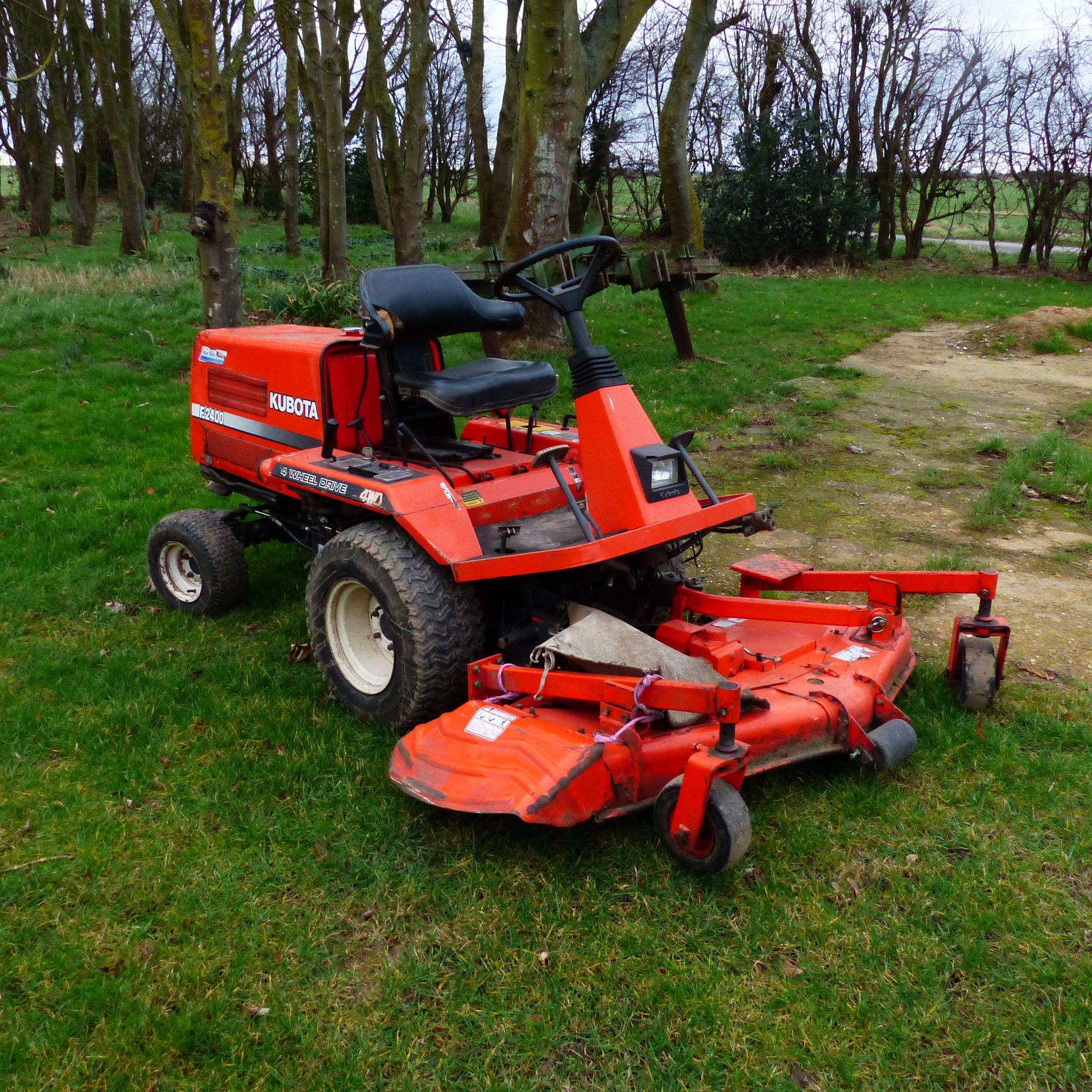 KUBOTA F2400 DIESEL 4WD GRASS MOWER - Image 2 of 3