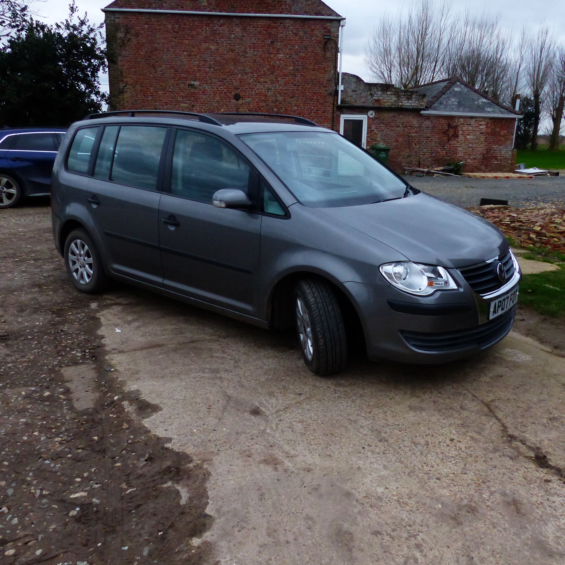 2007 VW TOURAN TDI MOTOR VEHICLE 106,000 RECORDED MILES, REG AP07 FOT,