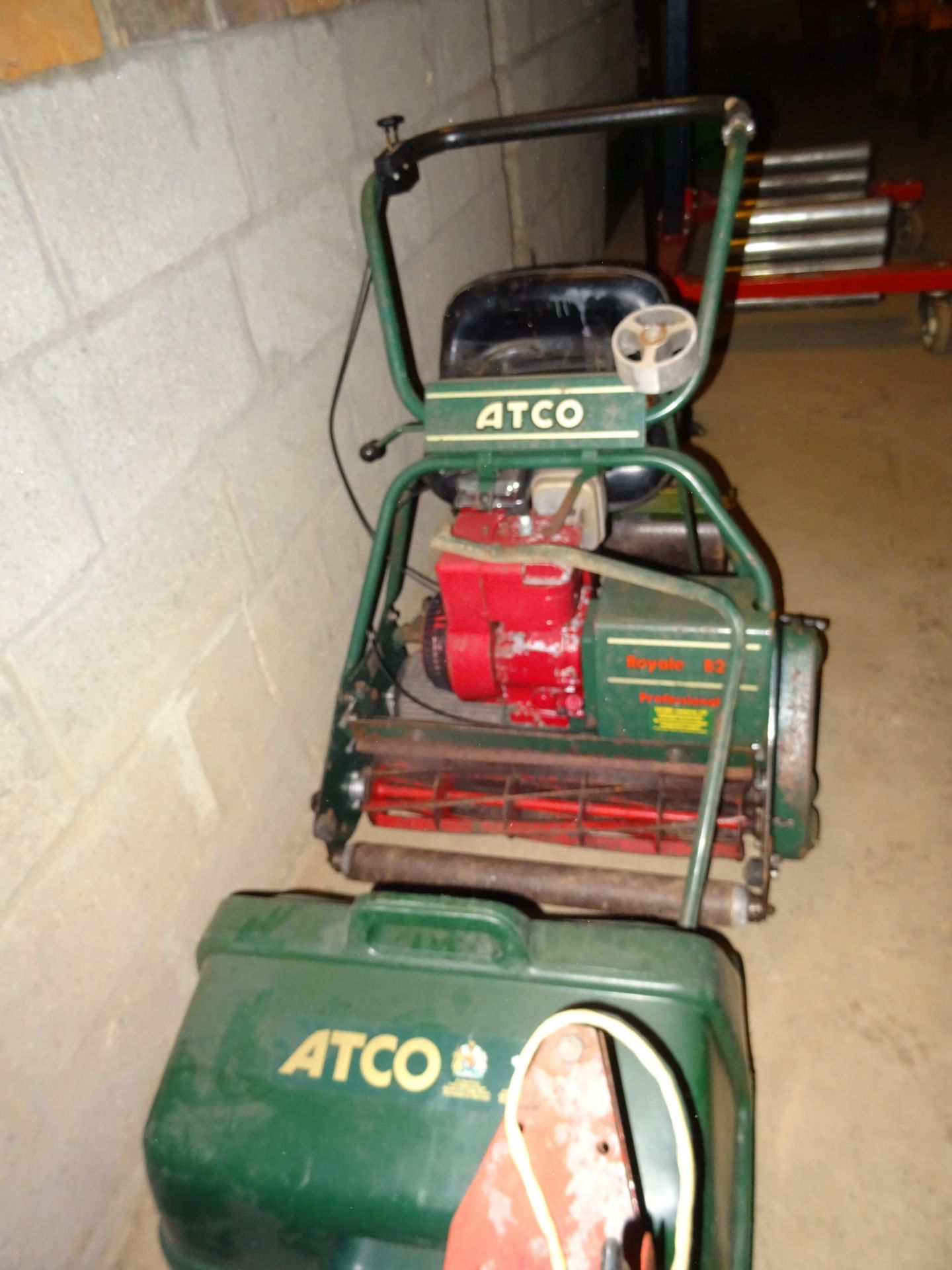 ATCO ROYAL B24 CYLINDER MOWER AND ROLLER - Image 2 of 3