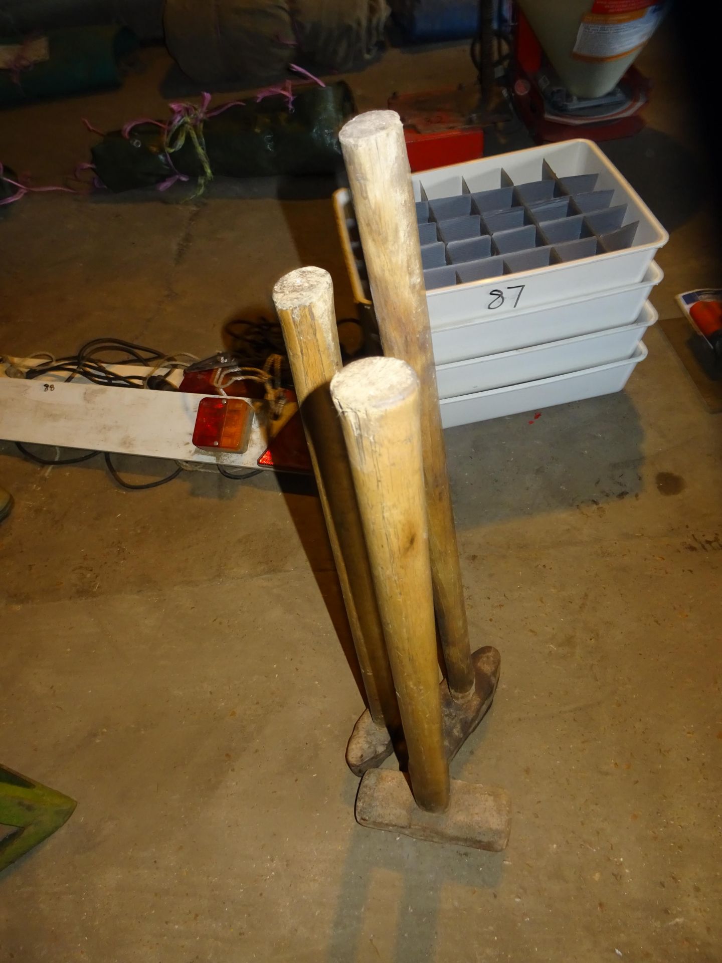 3 SLEDGE HAMMERS