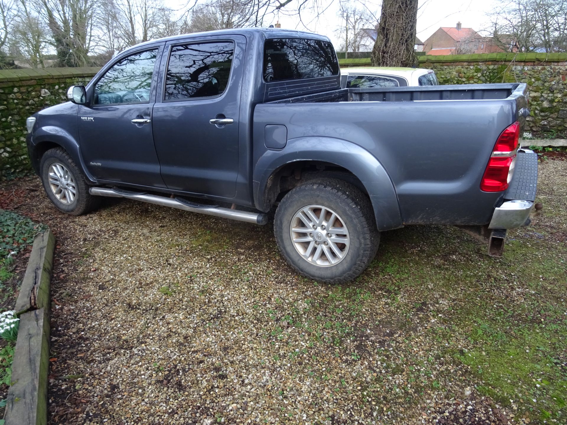 2013 TOYOTA HILUX PICK UP TRUCK 163, - Image 2 of 8
