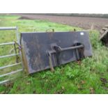 1TONNE GRAIN BUCKET WITH MANITOU FITTINGS