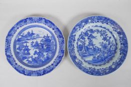 A late C18th/early C19th Chinese blue and white export porcelain cabinet plate decorated with a