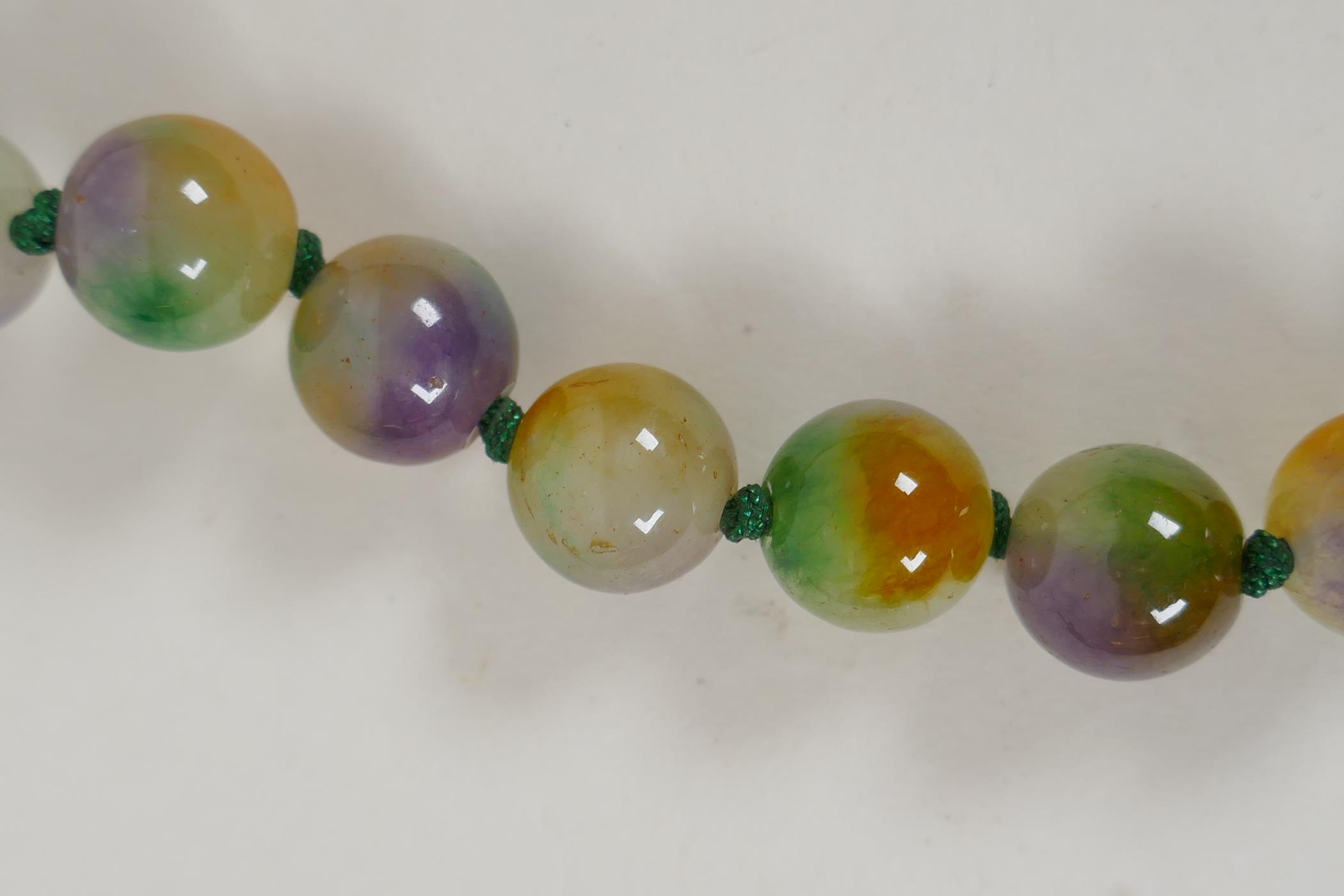 A multi colour jade bead necklace, 78cm long - Image 4 of 4
