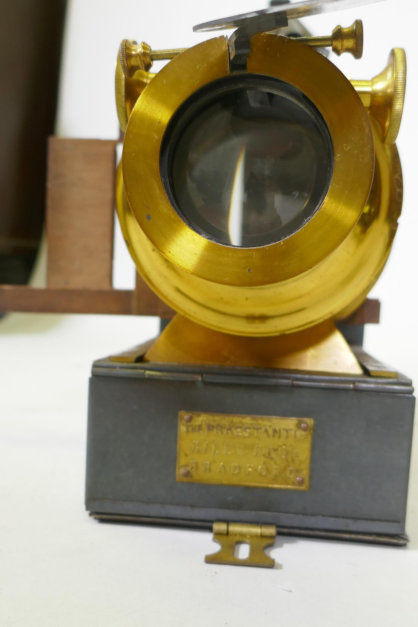 The Praestantia Victorian magic lantern, Riley Bros Ltd, with 7" lens, 33cm high, 44cm long - Image 4 of 6