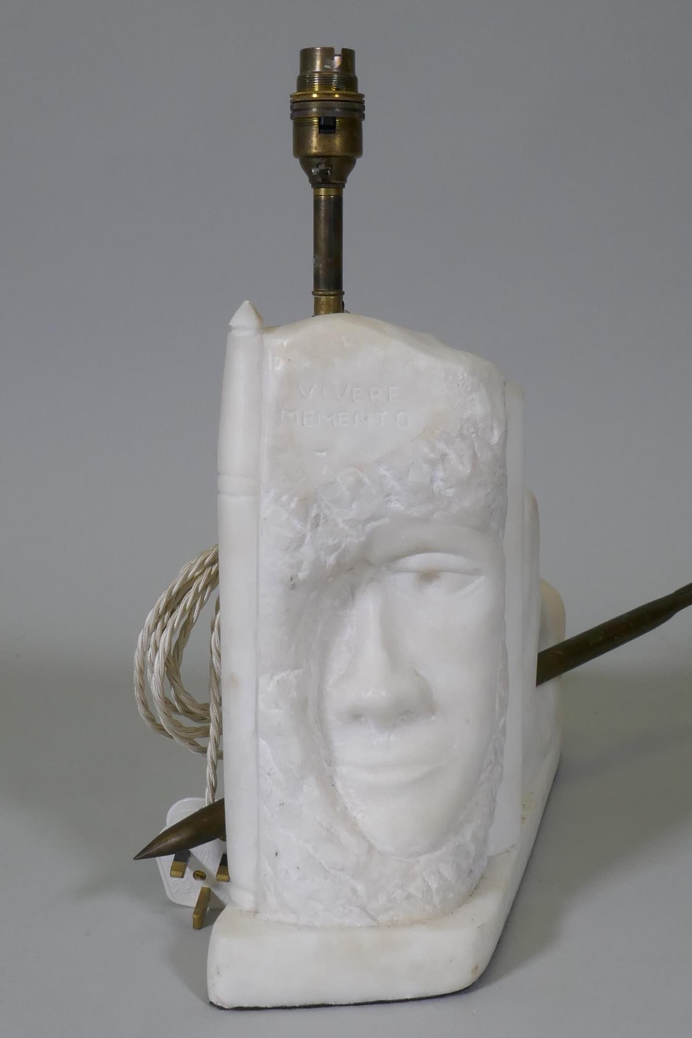 A carved marble table lamp, with bronze mounts, inscribed 'Vivere Memento', 40cm high - Image 3 of 5